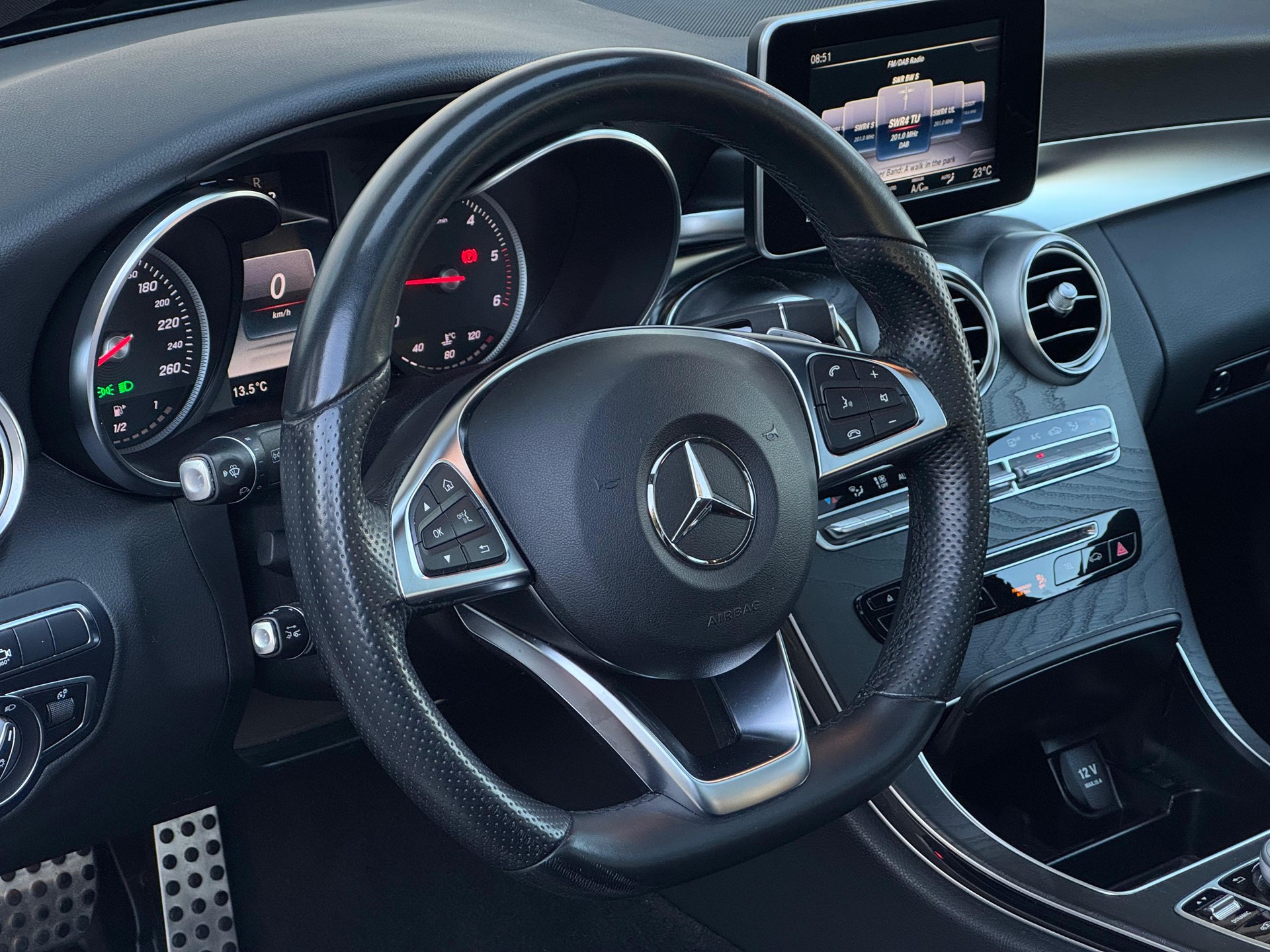MERCEDES-BENZ C 250 BlueTEC AMG Line 4Matic 9G-Tronic-image-9