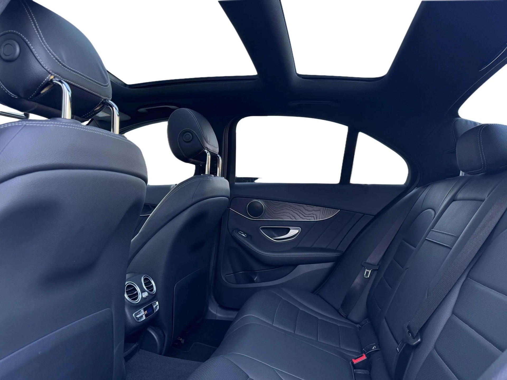 MERCEDES-BENZ C 250 BlueTEC AMG Line 4Matic 9G-Tronic-image-20