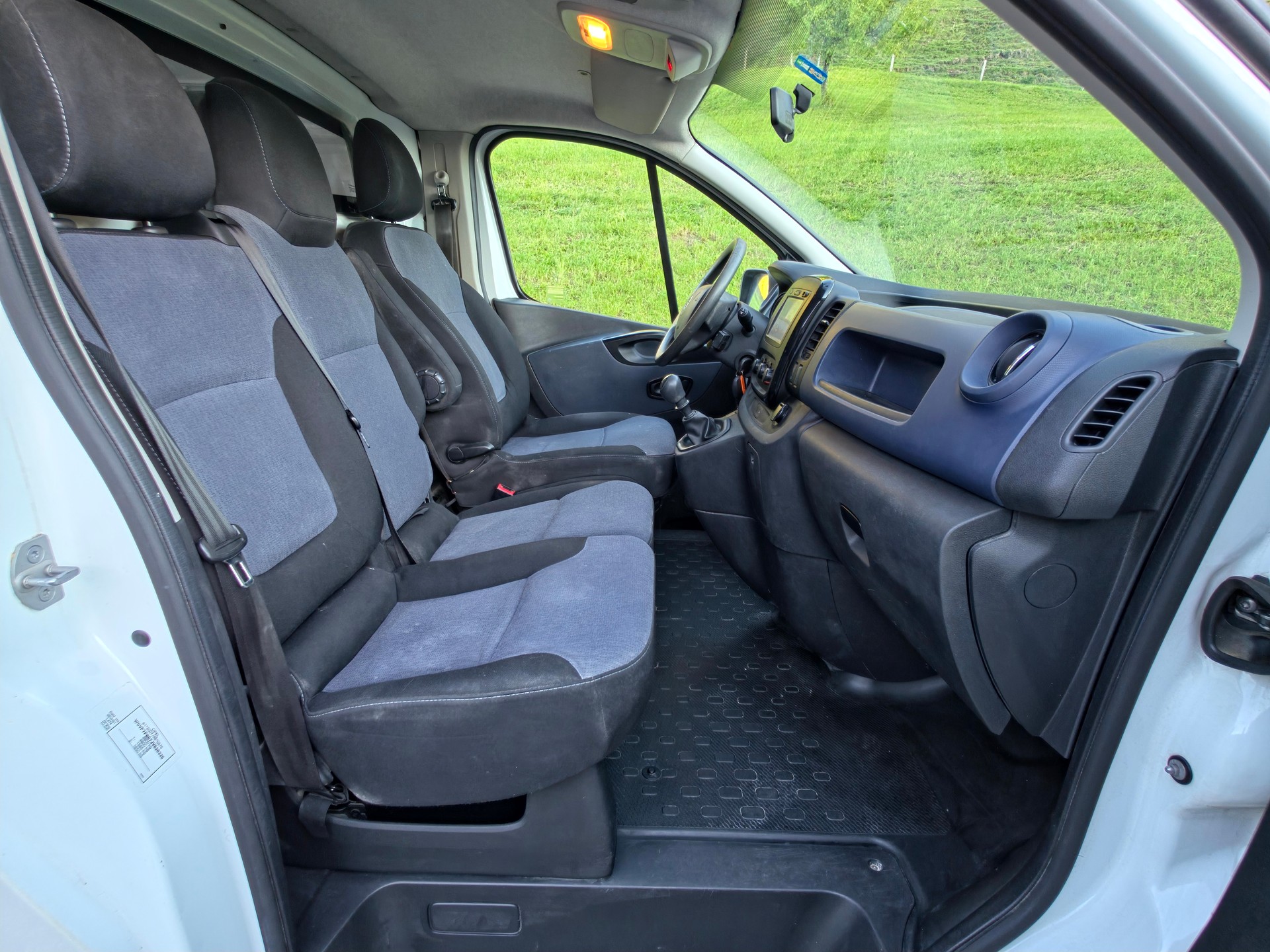 OPEL Vivaro 1.6 CDTI 2.7t L1H1-image-8