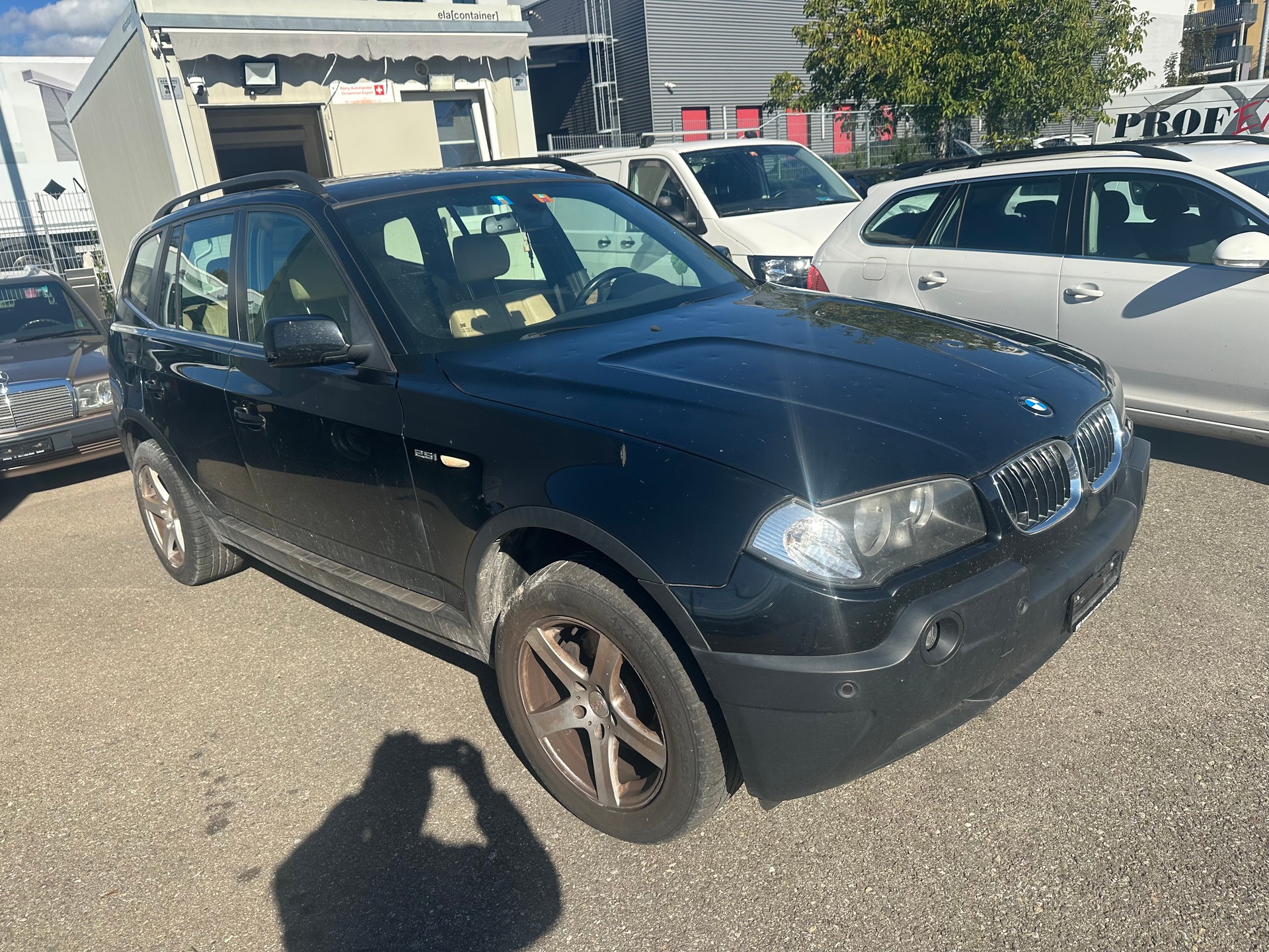 BMW X3 2.5i-image-2