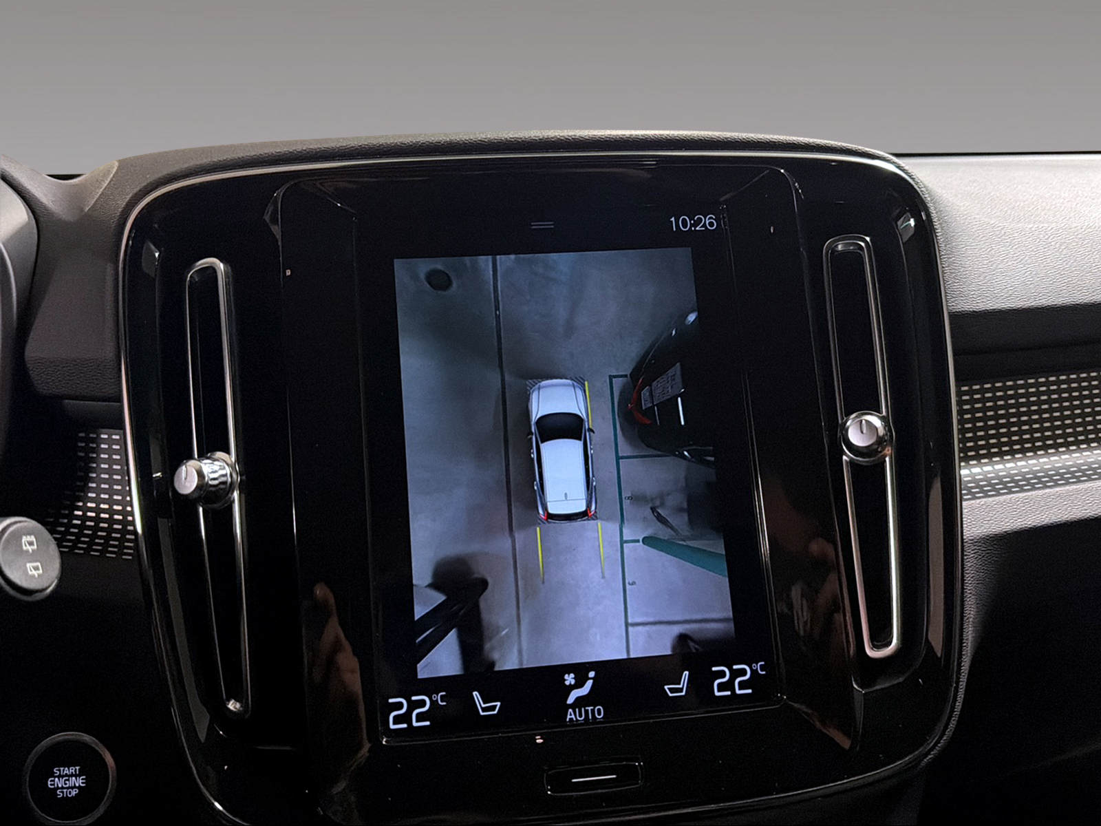 VOLVO XC40 1.5 T5 TE R-Design-image-14