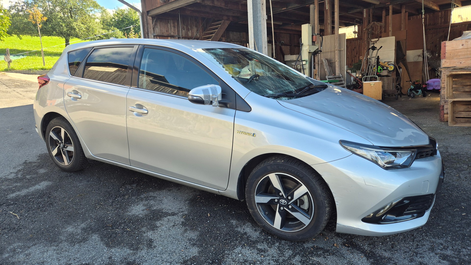 TOYOTA Auris 1.8 HSD Comfort e-CVT-image-7