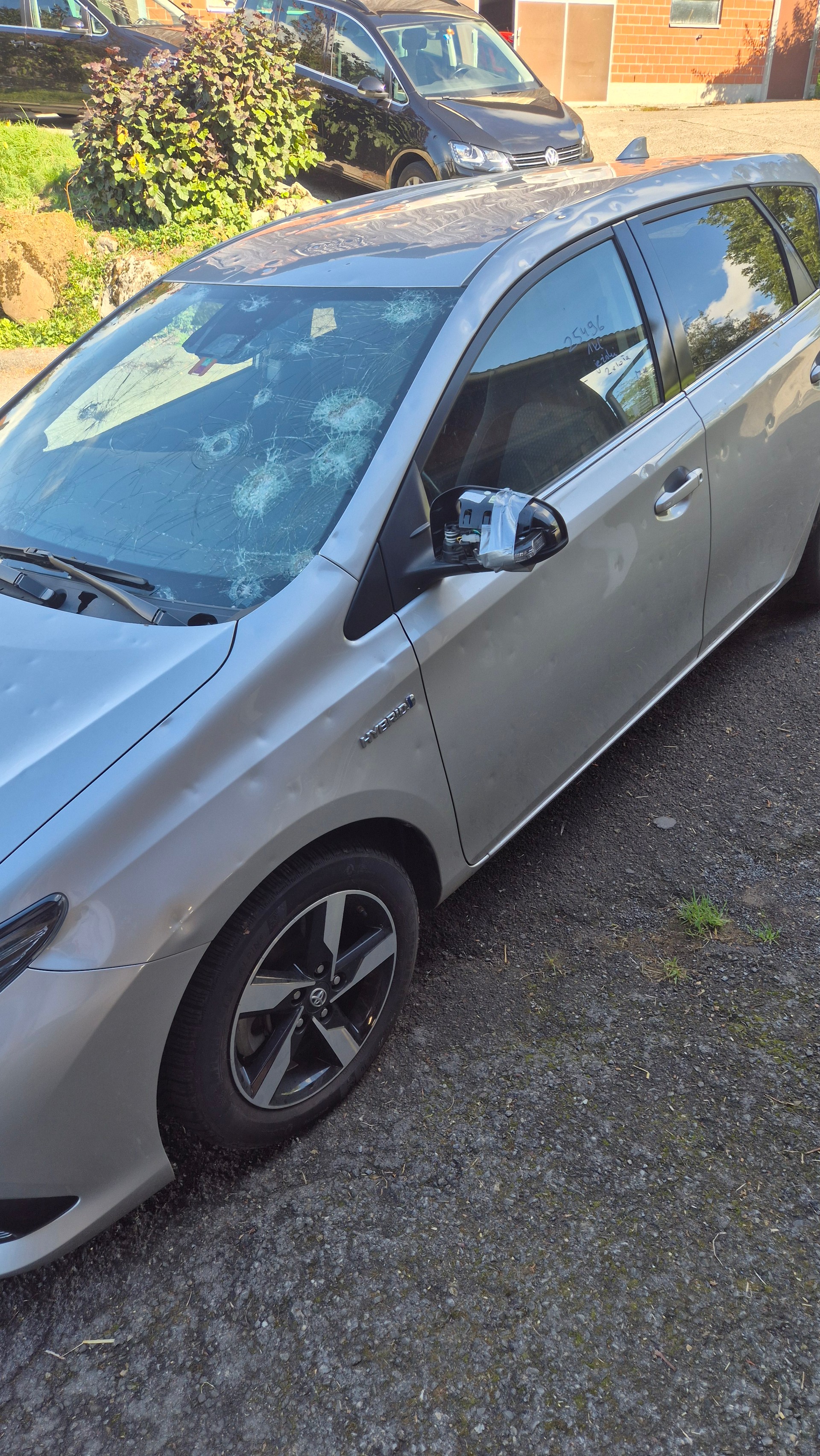 TOYOTA Auris 1.8 HSD Comfort e-CVT-image-10