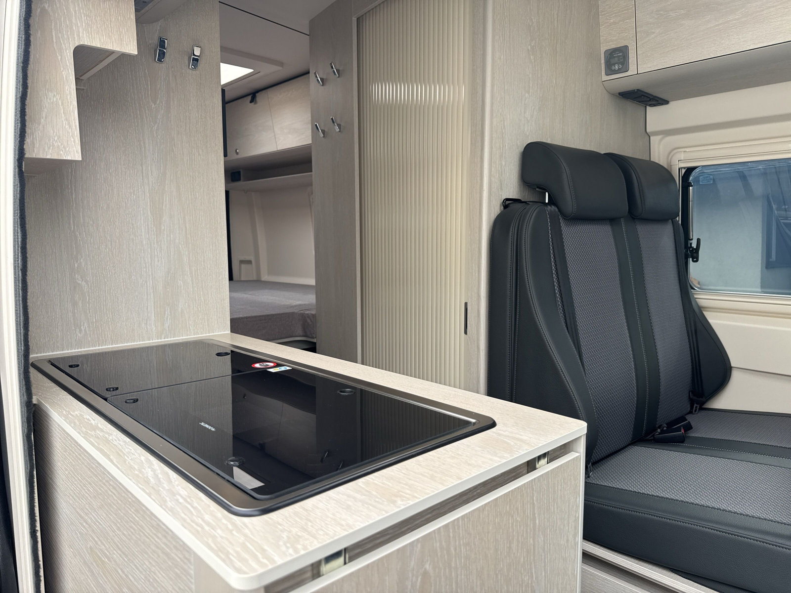 TOURNE MOBIL 6.4 Cruise - Heavy Chassis 180 PS-image-12