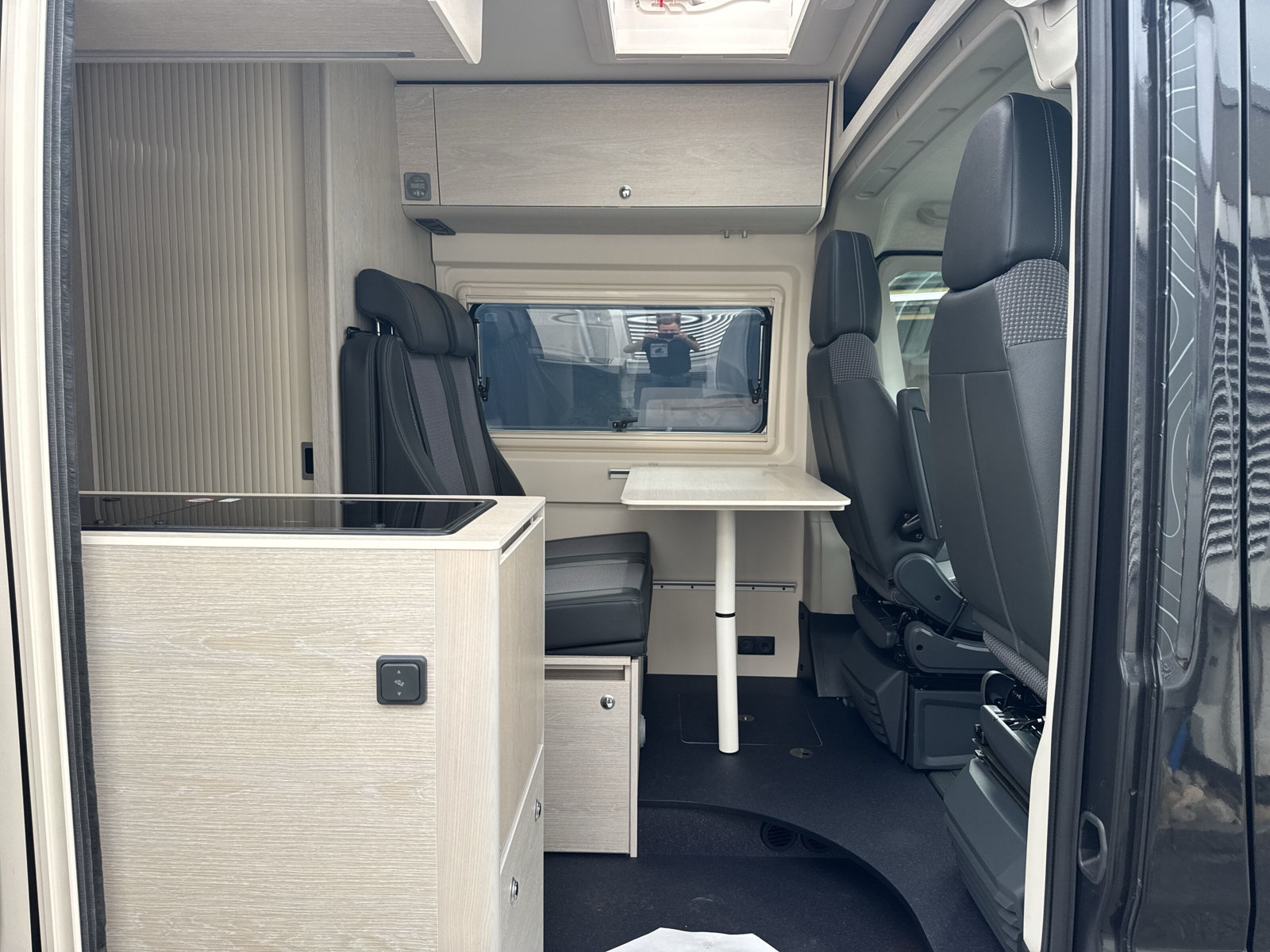 TOURNE MOBIL 6.4 Cruise - Heavy Chassis 180 PS-image-11
