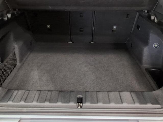 BMW iX2 U10 30 xDrive-image-10