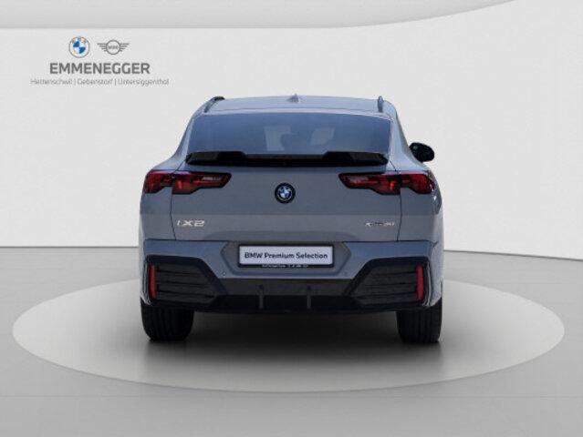 BMW iX2 U10 30 xDrive-image-6