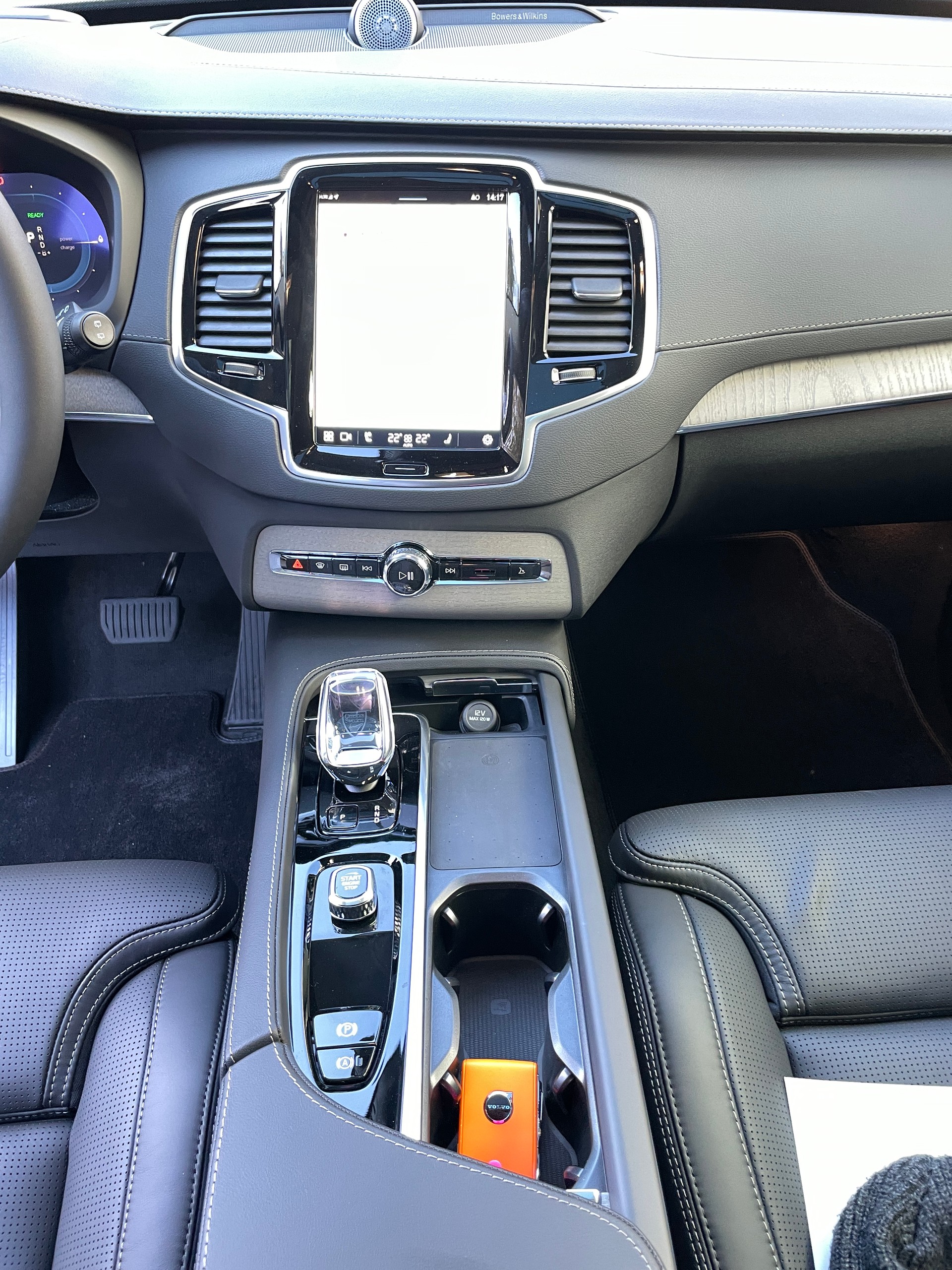 VOLVO XC90 T8 eAWD PluginHybrid Ultra Dark Geartronic-image-19