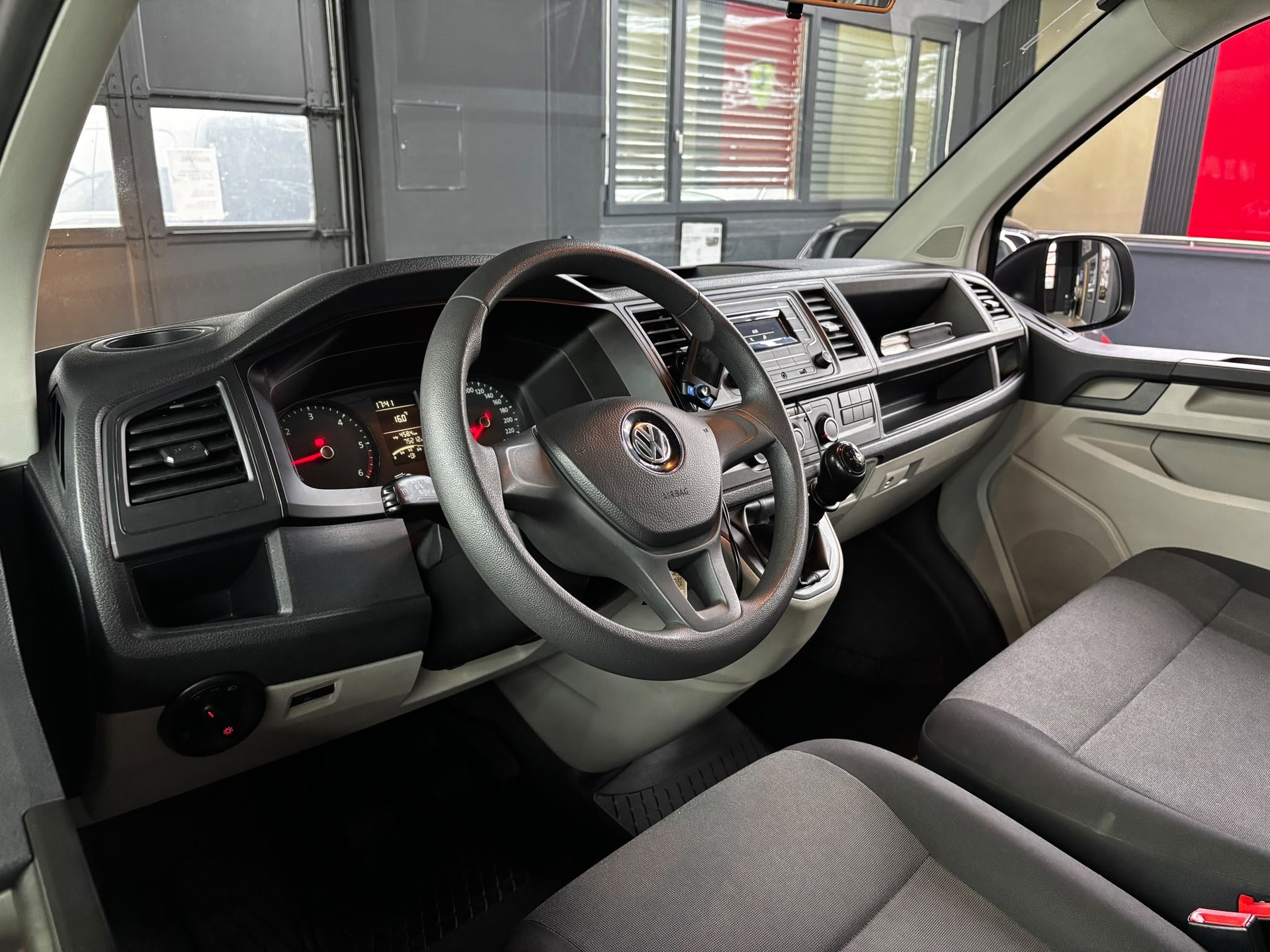 VW T6 2.0 TDI-image-8