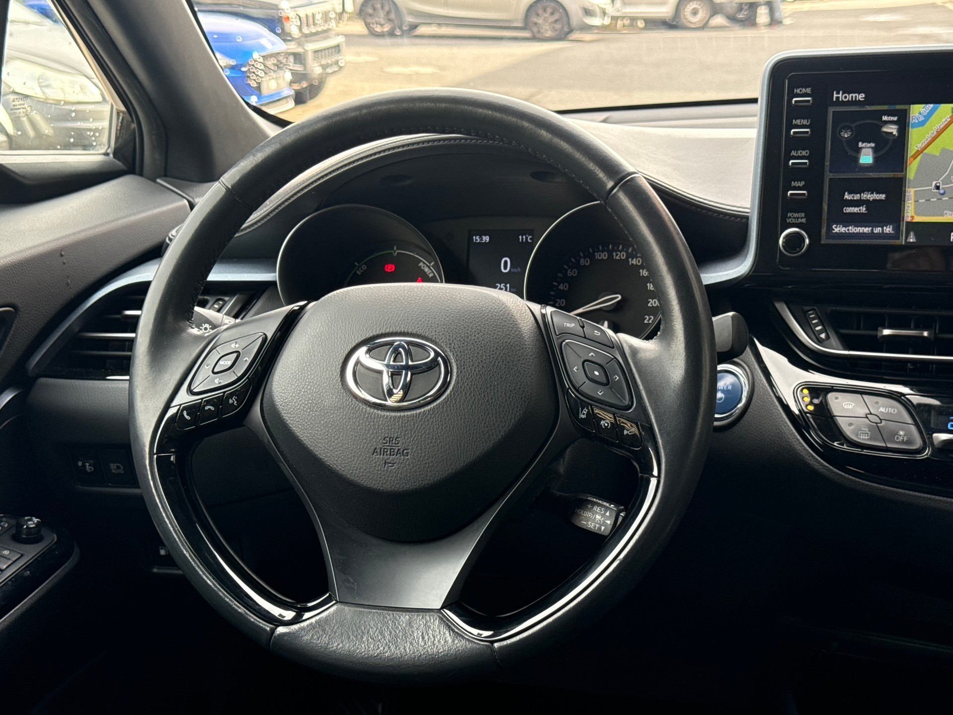 TOYOTA C-HR 1.8 HSD CVT Trend-image-13