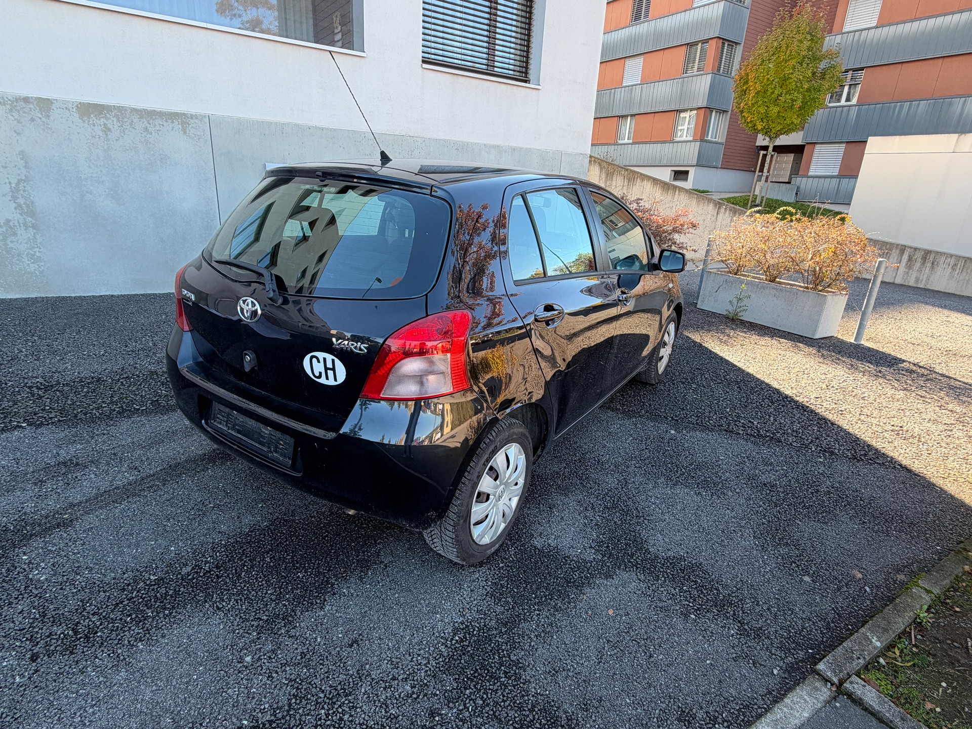 TOYOTA Yaris 1.3 City-image-5