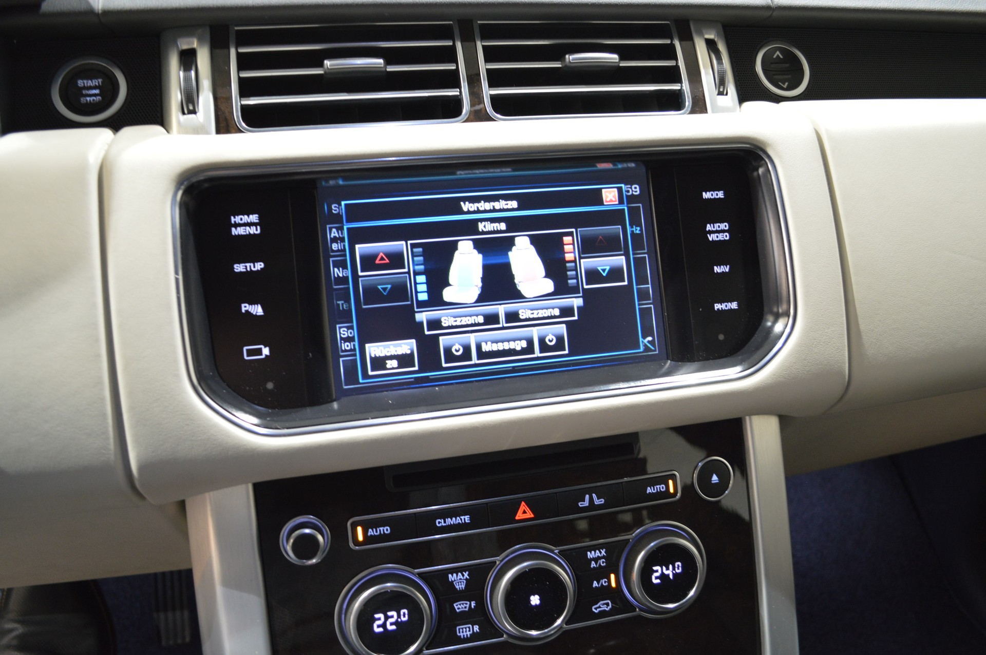LAND ROVER Range Rover 4.4 SDV8 Vogue Automatic-image-10