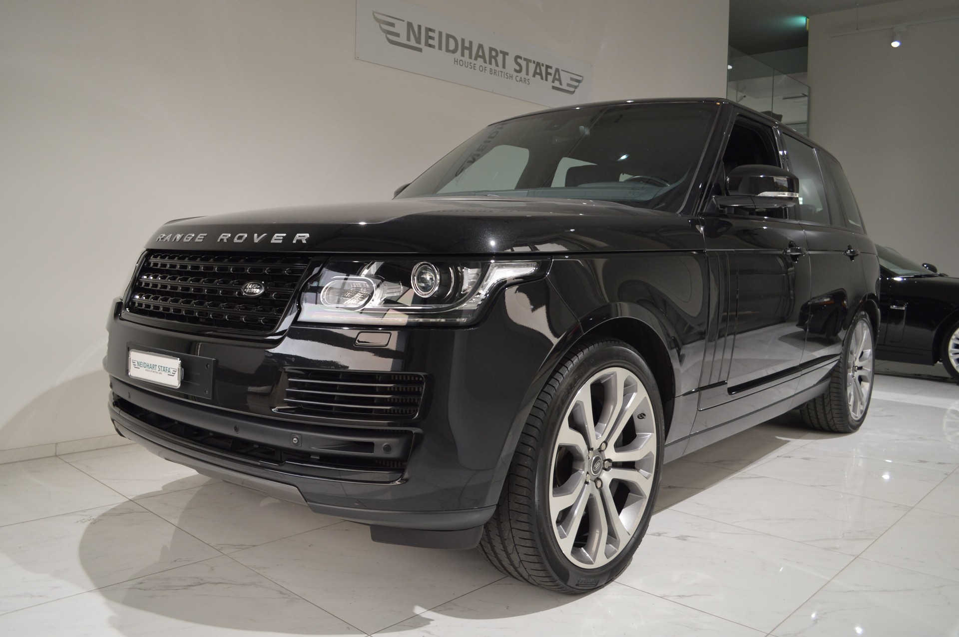 LAND ROVER Range Rover 4.4 SDV8 Vogue Automatic-image-1
