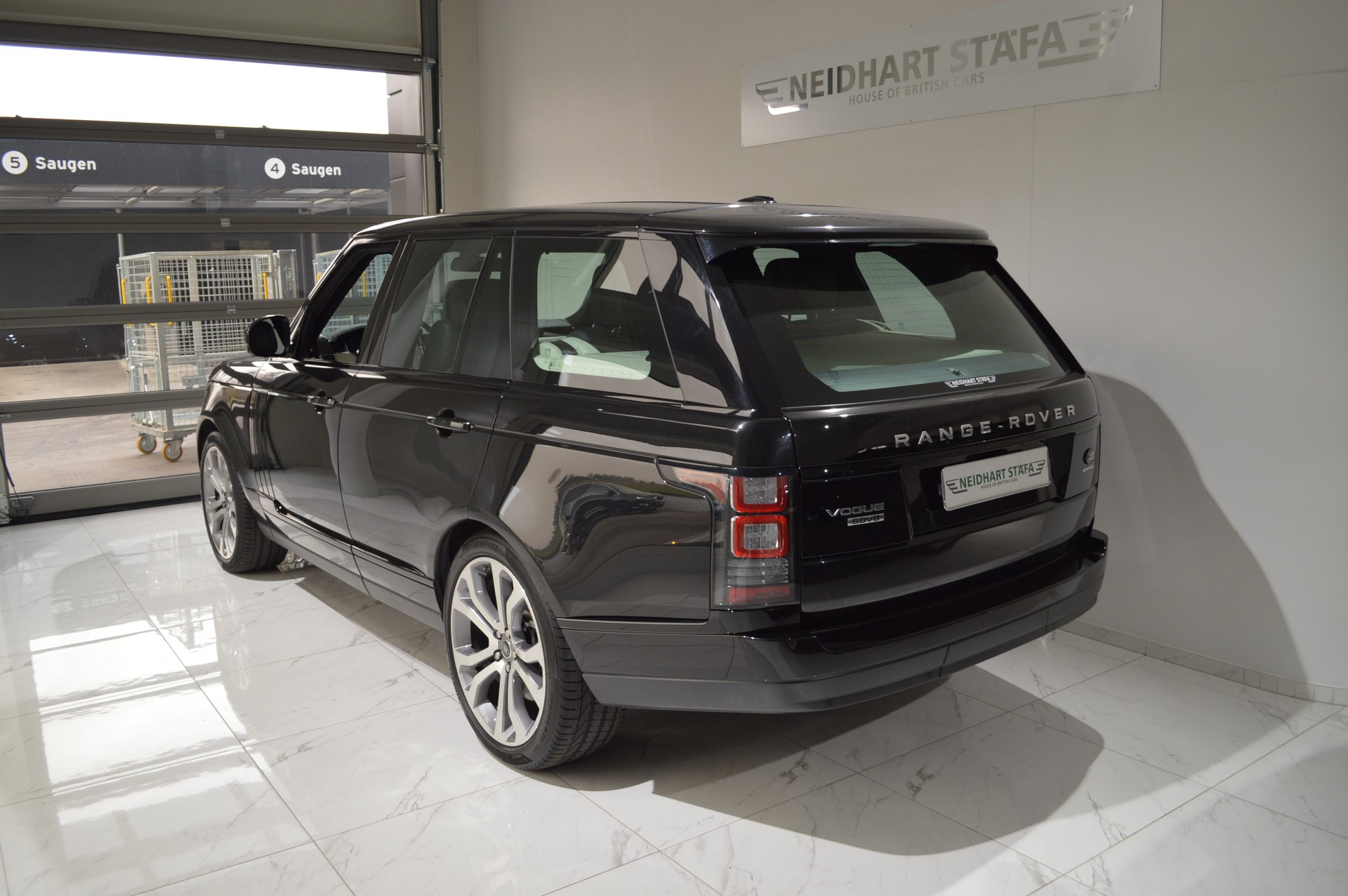 LAND ROVER Range Rover 4.4 SDV8 Vogue Automatic-image-2