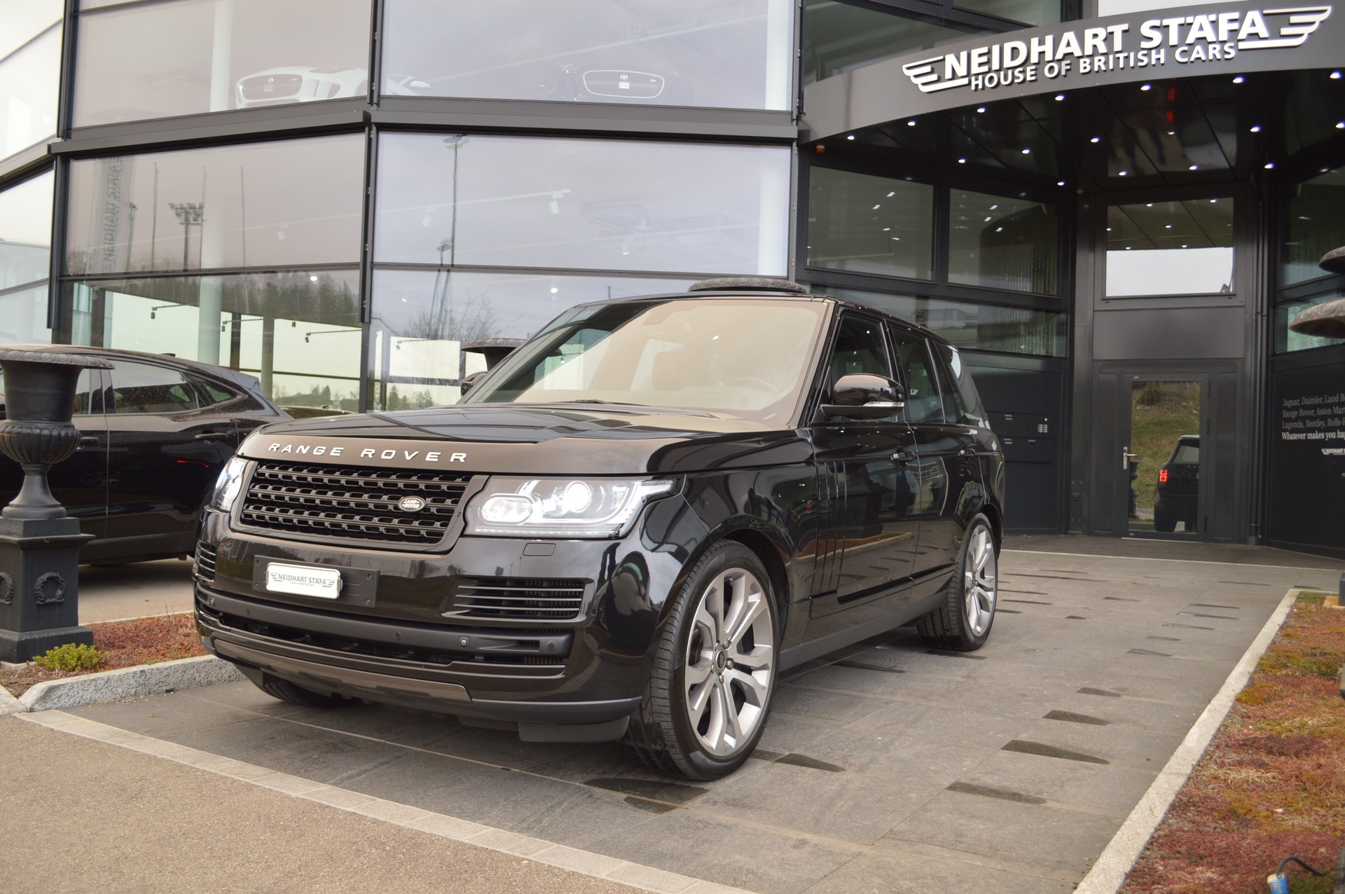 LAND ROVER Range Rover 4.4 SDV8 Vogue Automatic-image-0