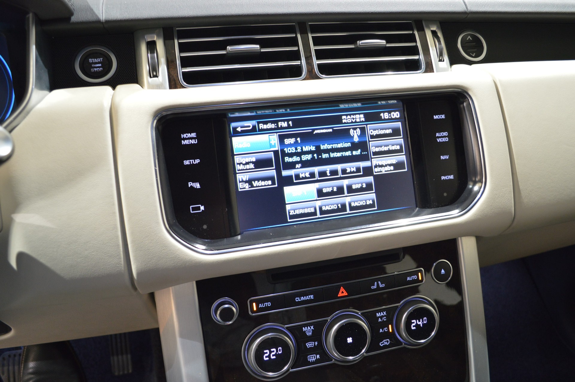 LAND ROVER Range Rover 4.4 SDV8 Vogue Automatic-image-8