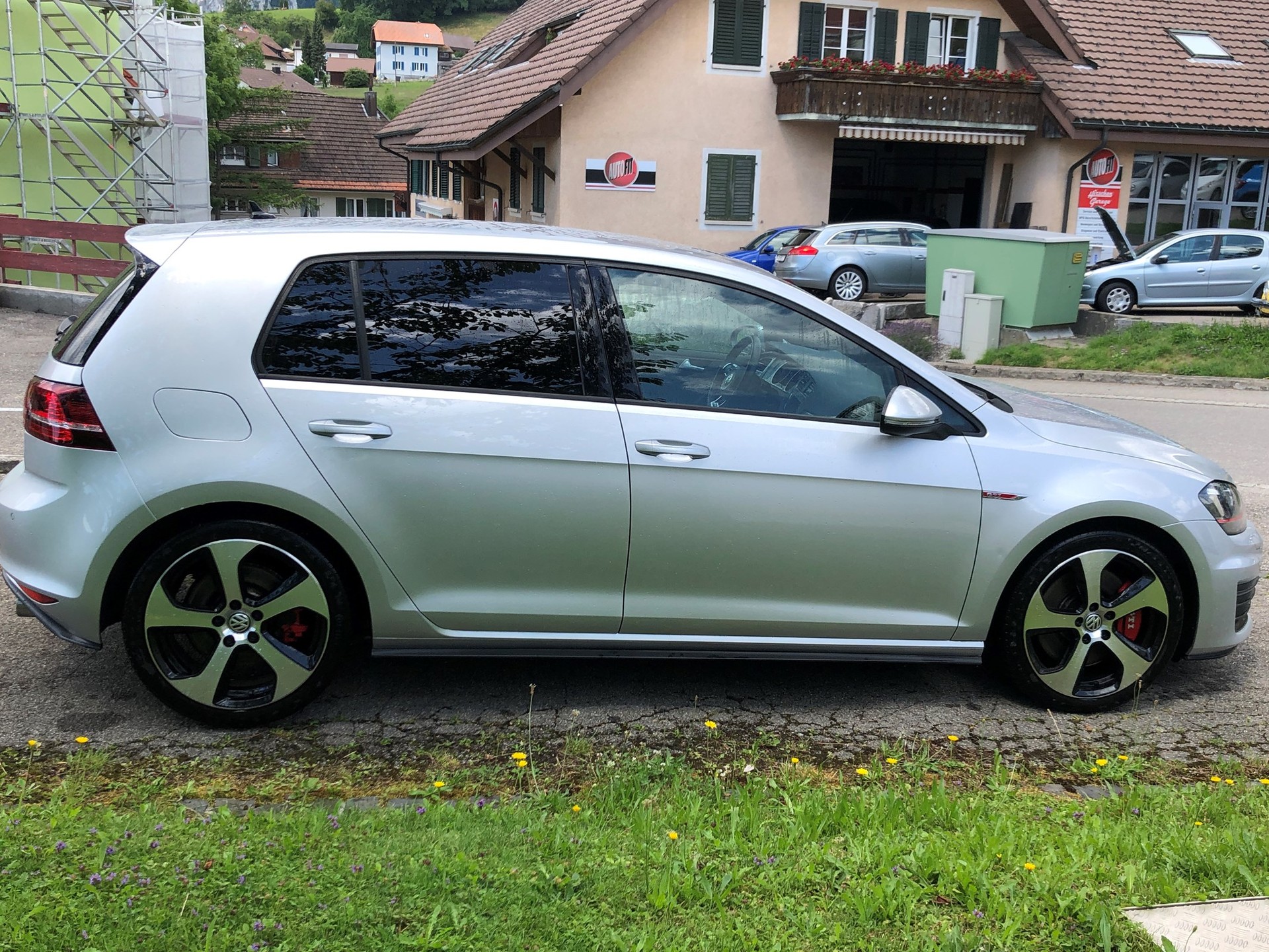VW Golf 2.0 TSI GTI Performance-image-5