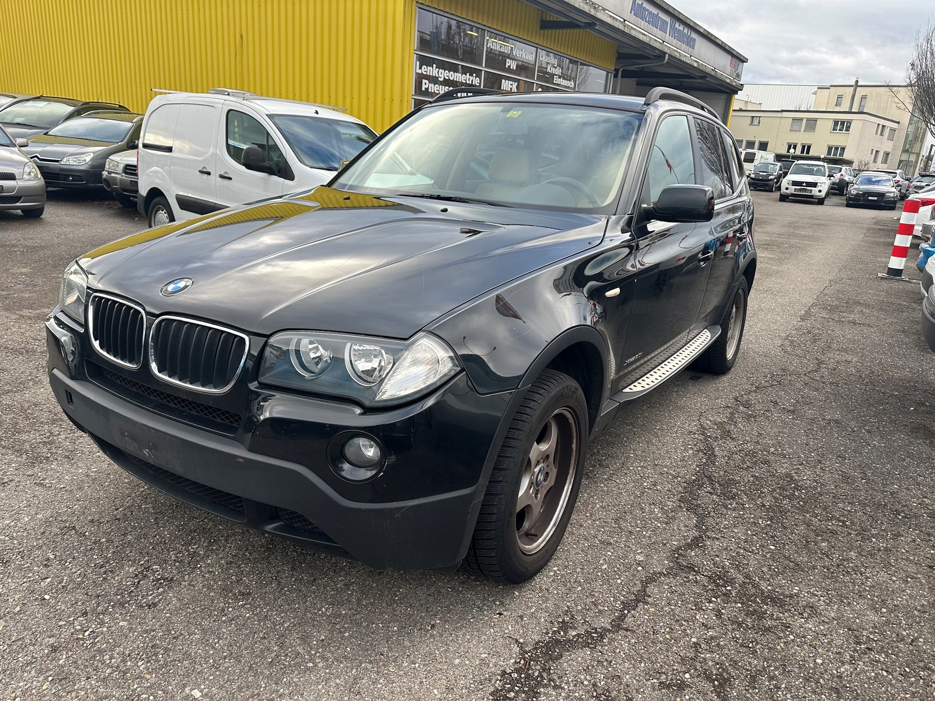 BMW X3 xDrive 20i Access-image-1