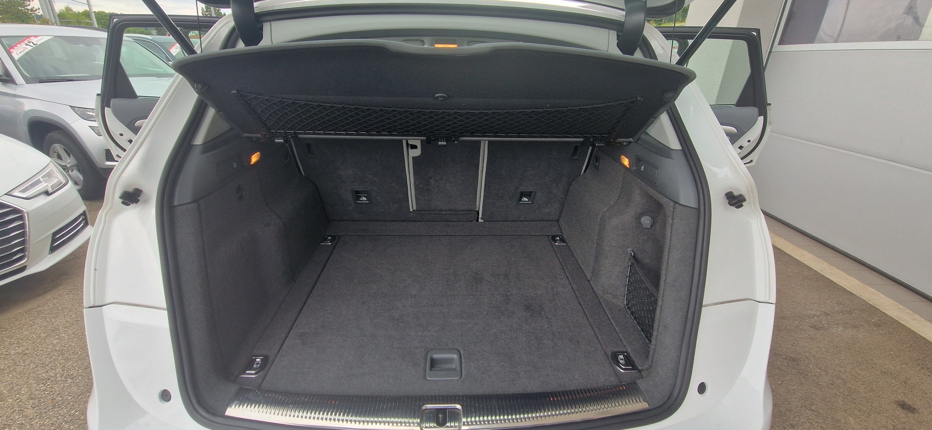 AUDI Q5 3.0 TFSI quattro tiptronic-image-11
