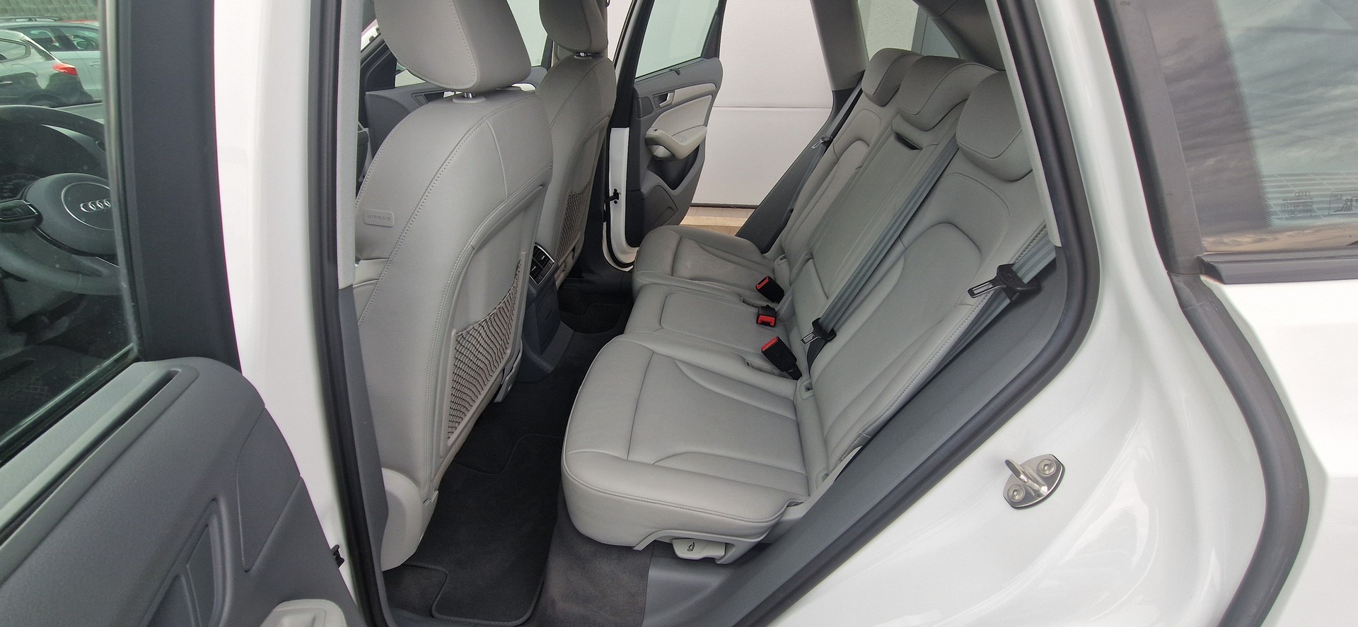 AUDI Q5 3.0 TFSI quattro tiptronic-image-9