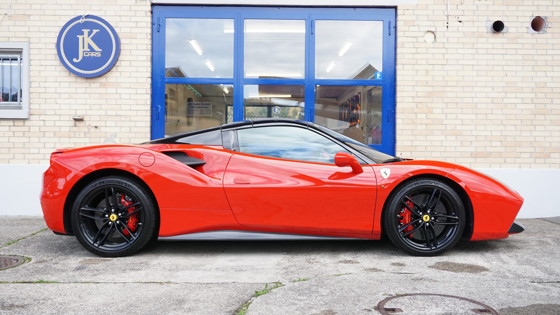 FERRARI 488 Spider 3.9 V8-image-8