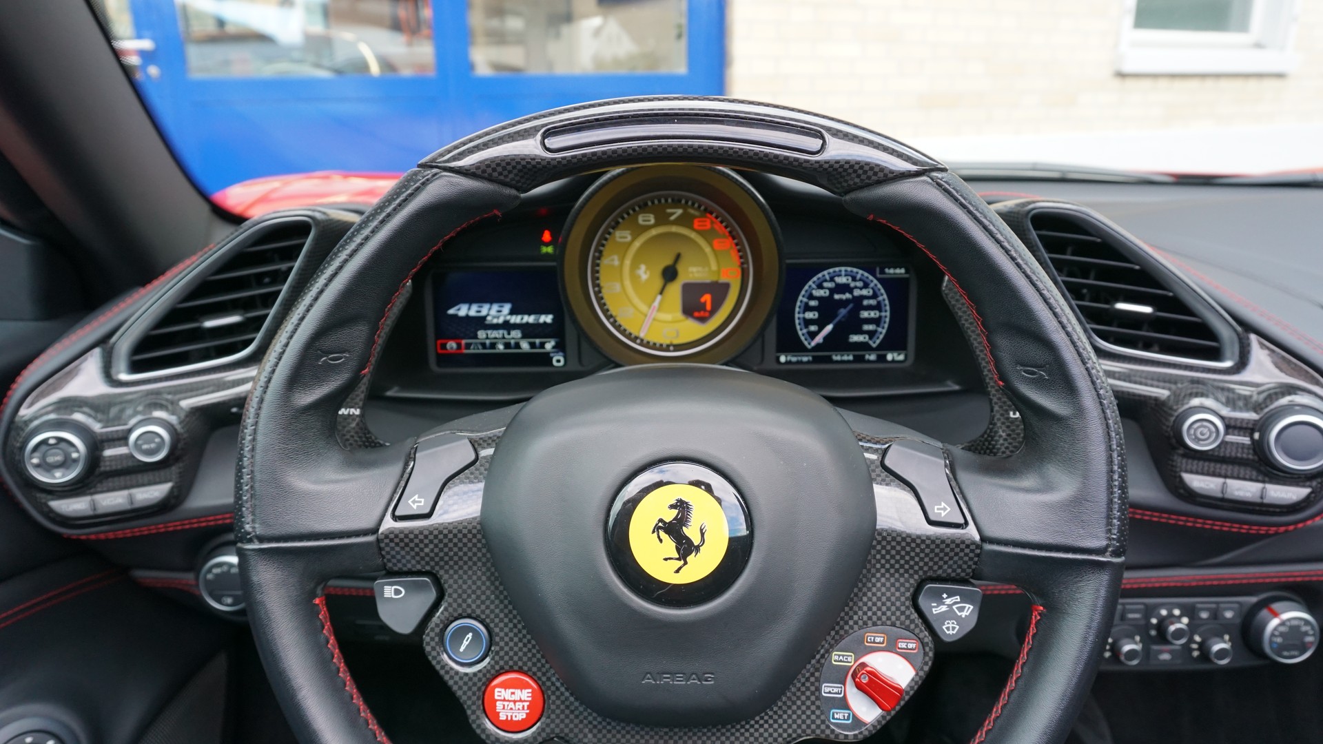 FERRARI 488 Spider 3.9 V8-image-18