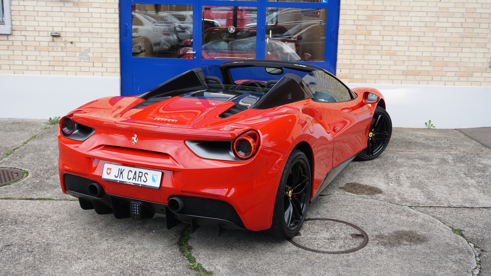 FERRARI 488 Spider 3.9 V8-image-17
