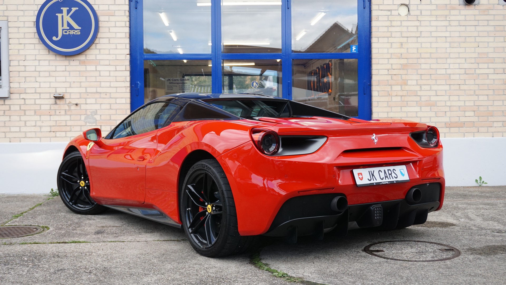 FERRARI 488 Spider 3.9 V8-image-14