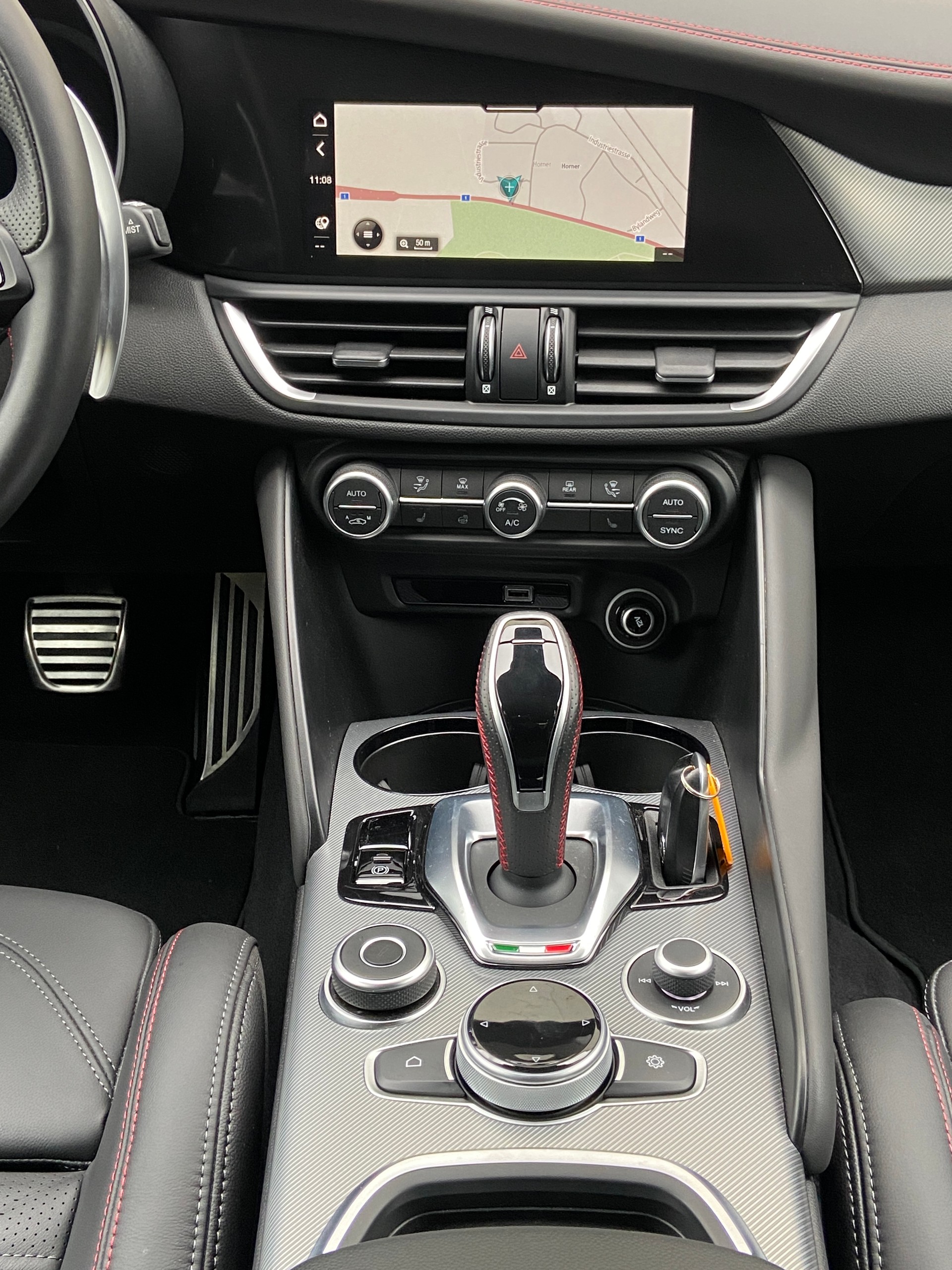 ALFA ROMEO Giulia 2.0 Competizione Pack Q4 AT8-image-14