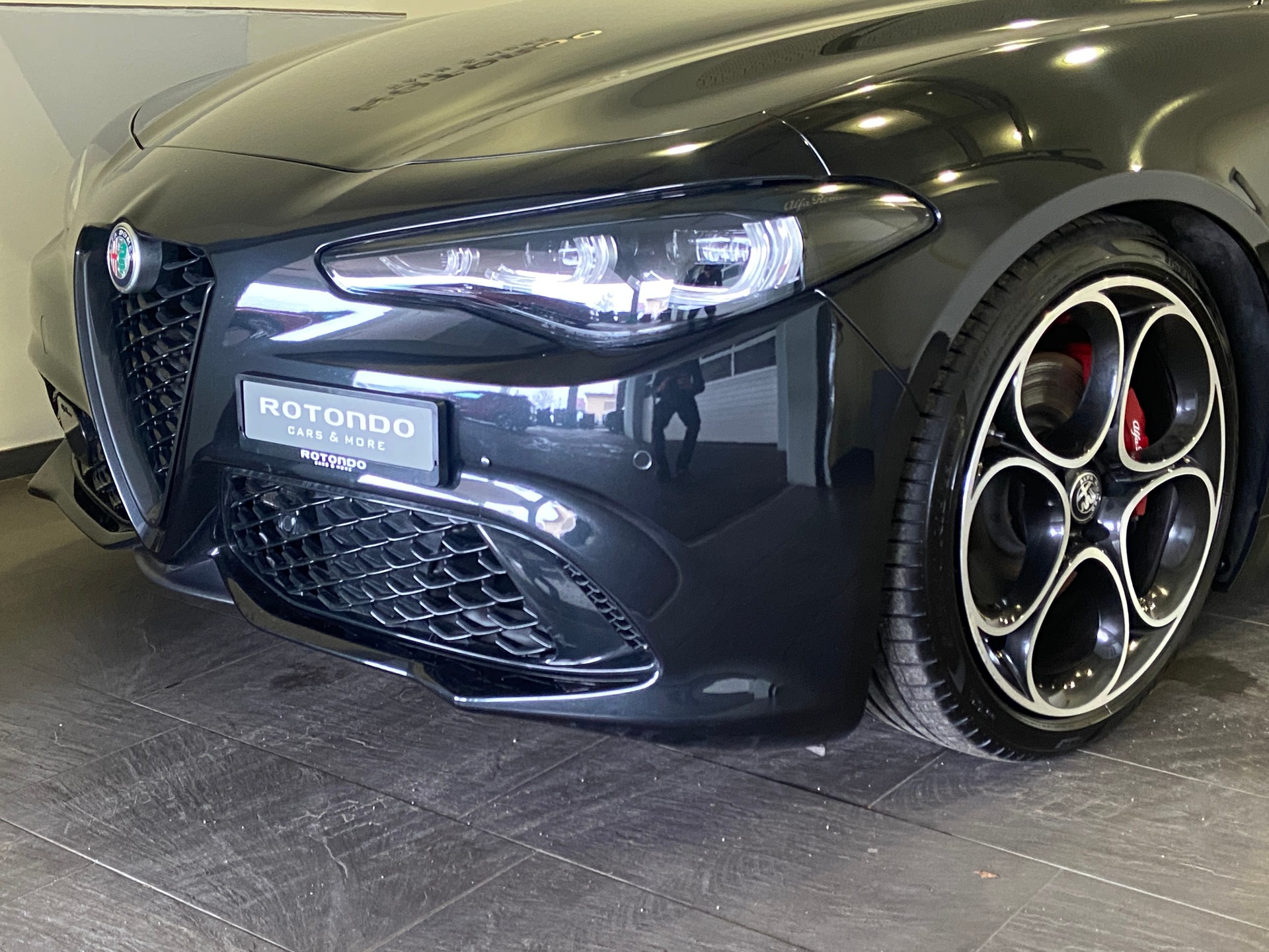 ALFA ROMEO Giulia 2.0 Competizione Pack Q4 AT8-image-2