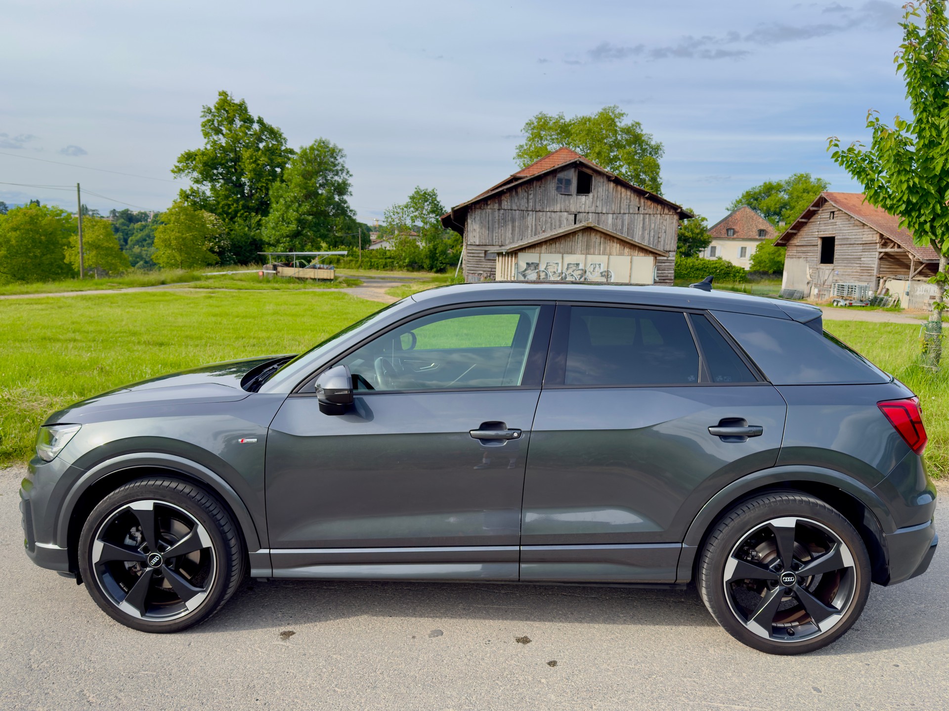 AUDI Q2 40 TFSI S-line quattro-image-10