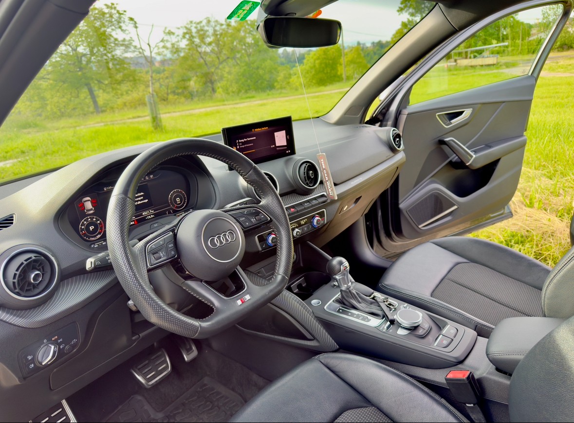AUDI Q2 40 TFSI S-line quattro-image-7