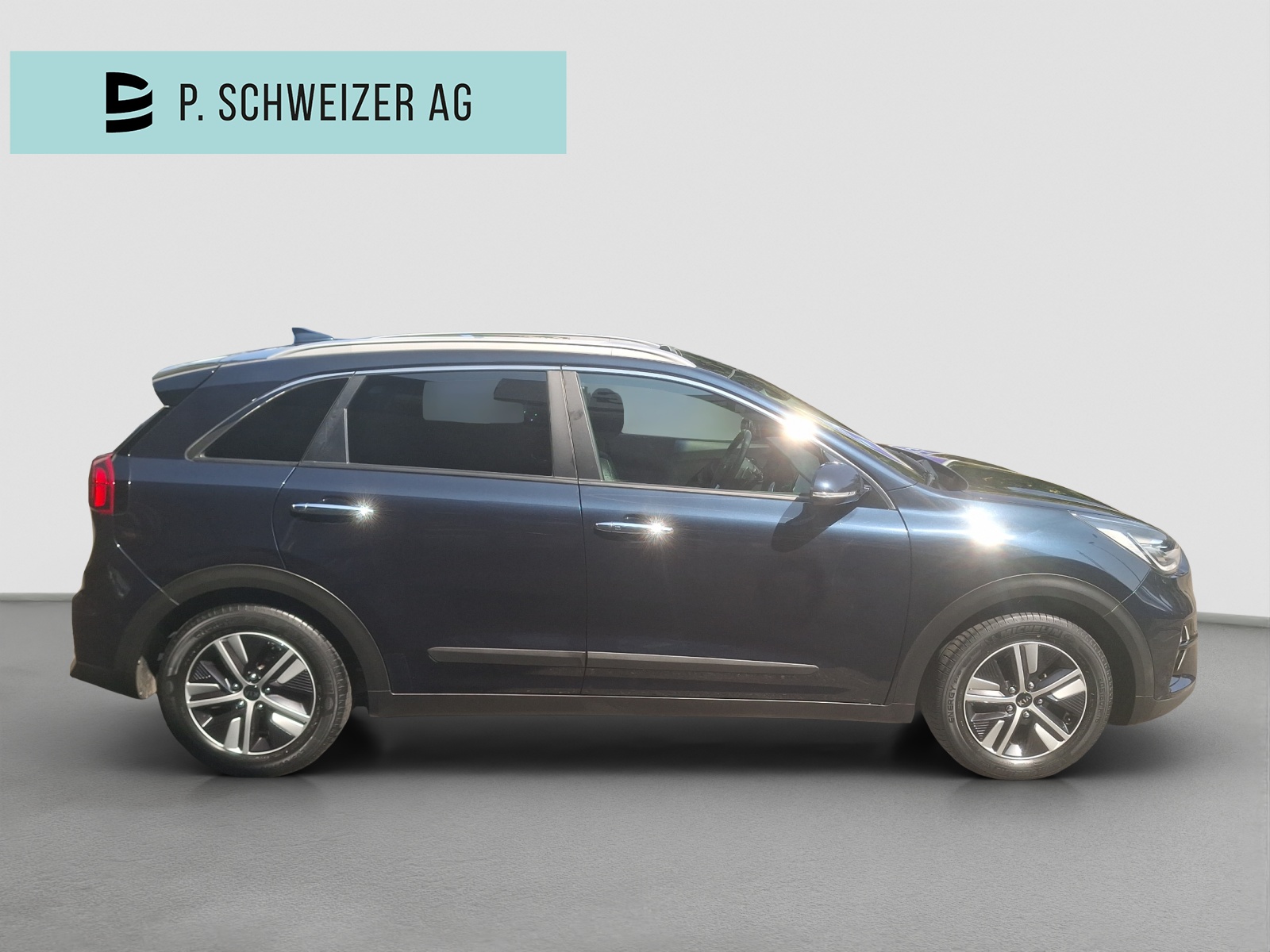 KIA Niro 1.6GDi Hybrid Style DCT-image-5