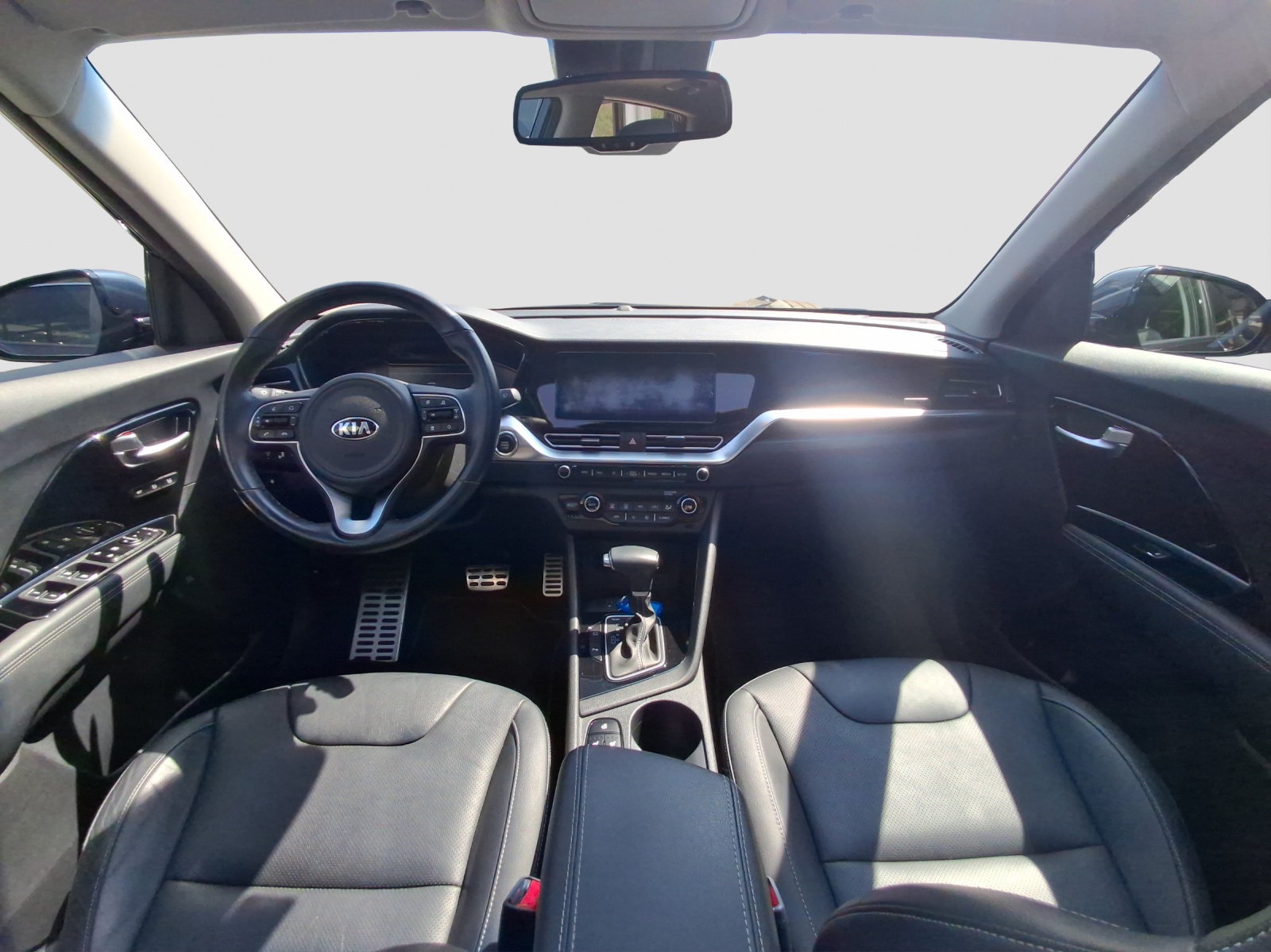 KIA Niro 1.6GDi Hybrid Style DCT-image-11