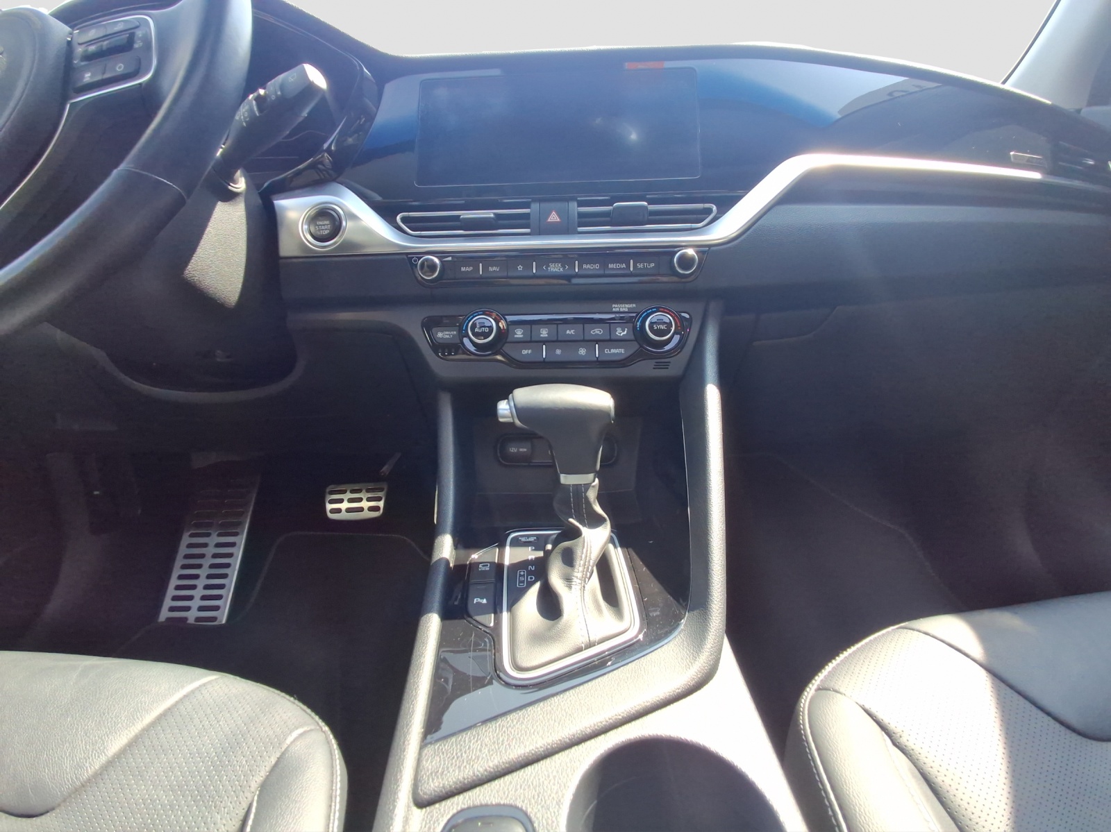 KIA Niro 1.6GDi Hybrid Style DCT-image-12
