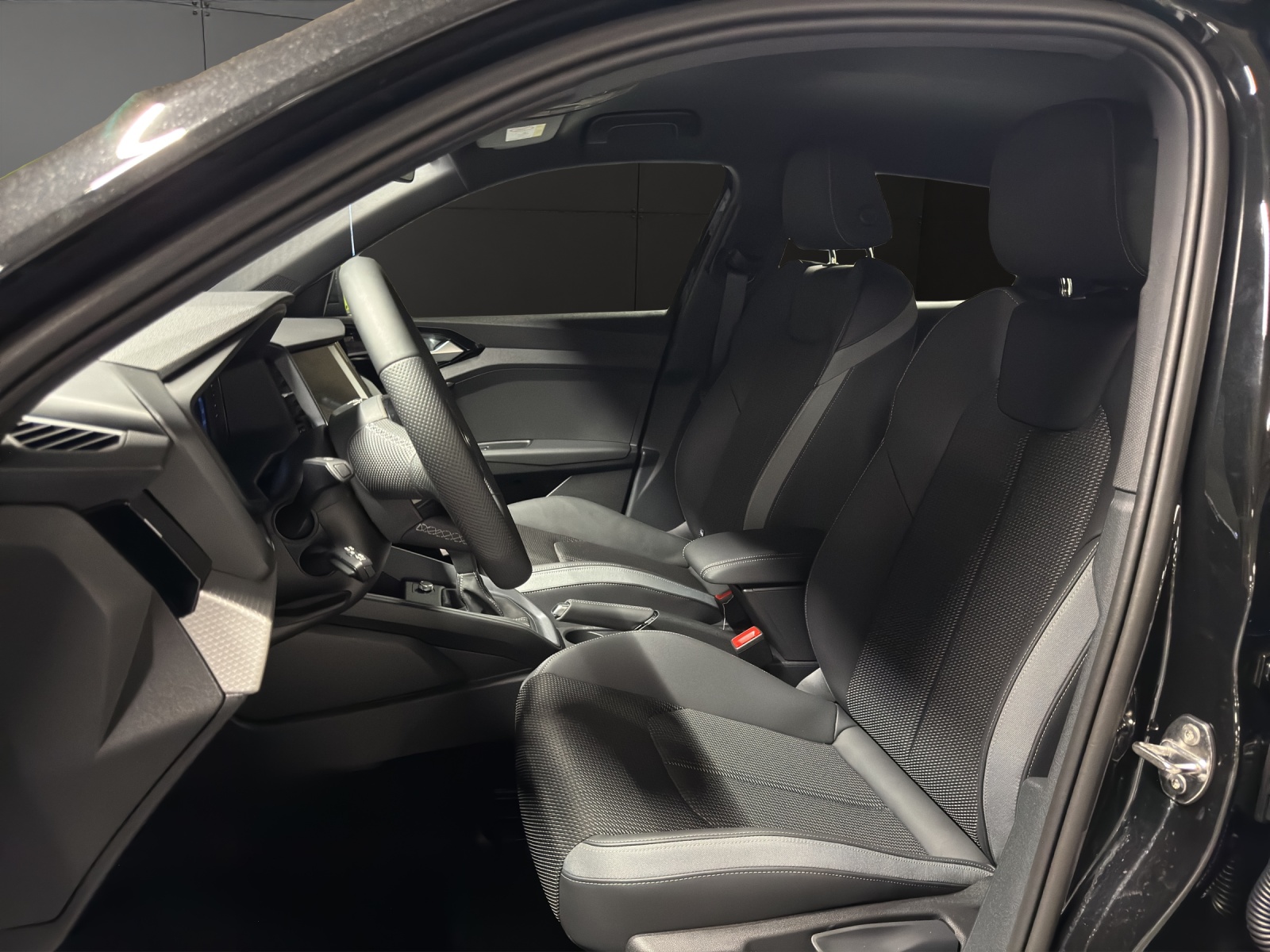 AUDI A1 Sportback 30 TFSI Attraction S-tronic-image-8