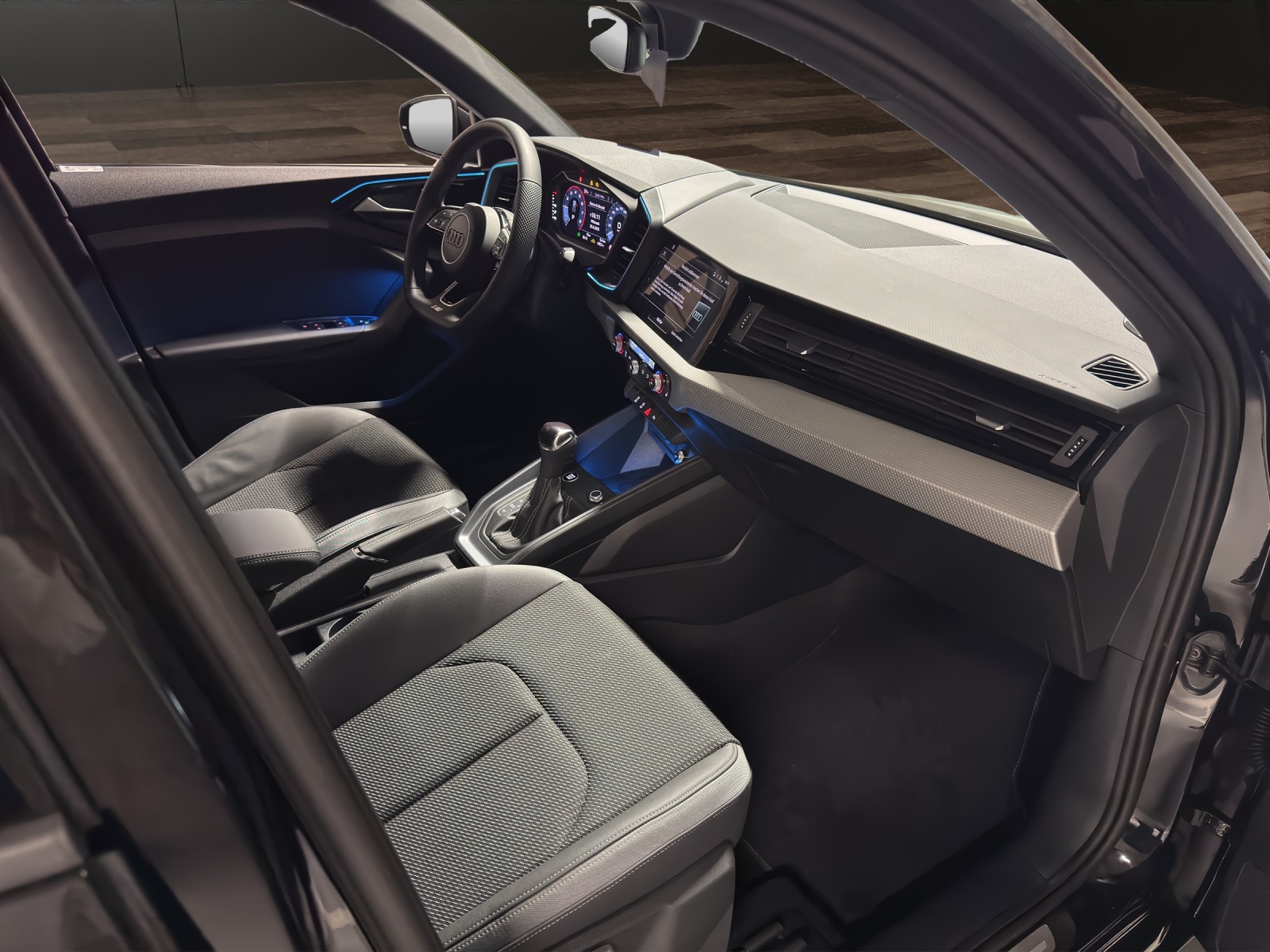 AUDI A1 Sportback 30 TFSI Attraction S-tronic-image-12