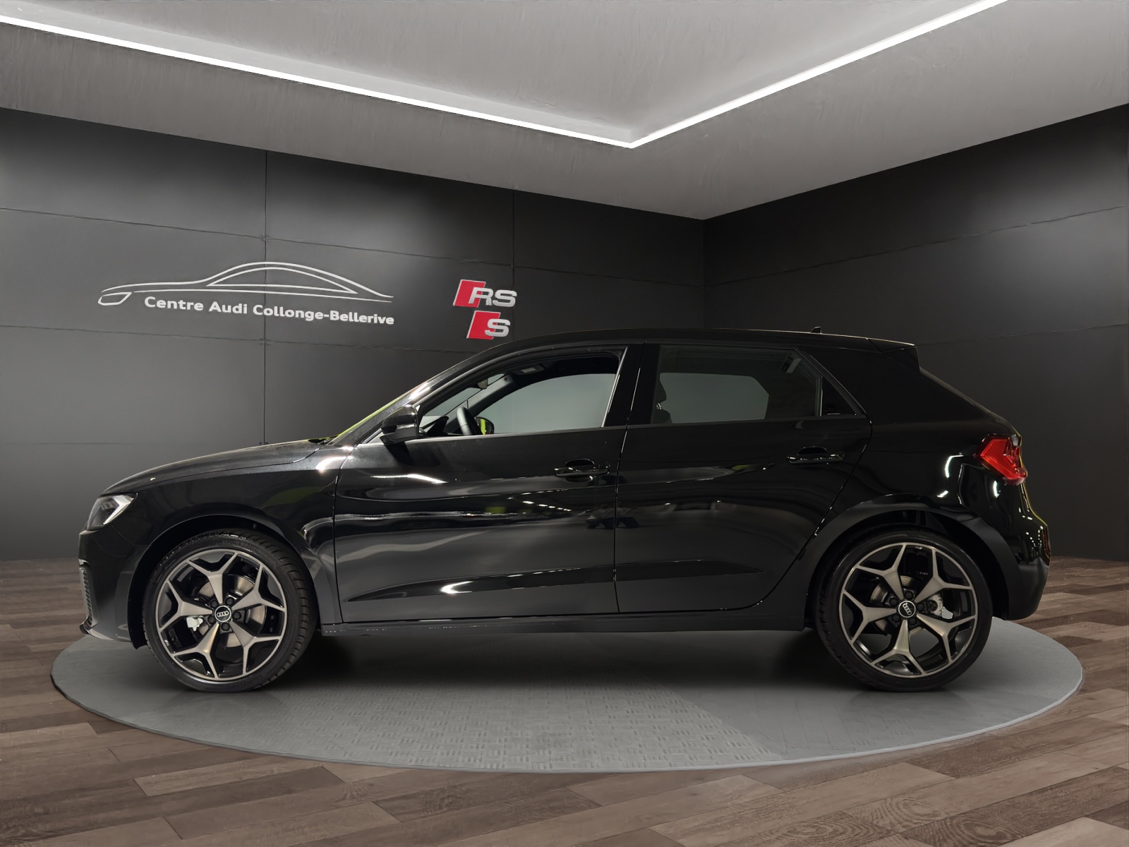 AUDI A1 Sportback 30 TFSI Attraction S-tronic-image-2
