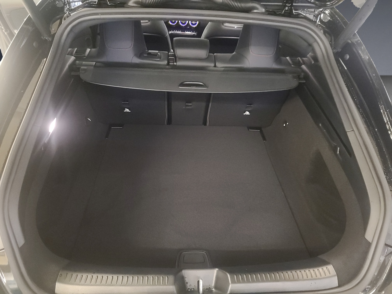 MERCEDES-BENZ CLA Shooting Brake 200 7G-DCT-image-12