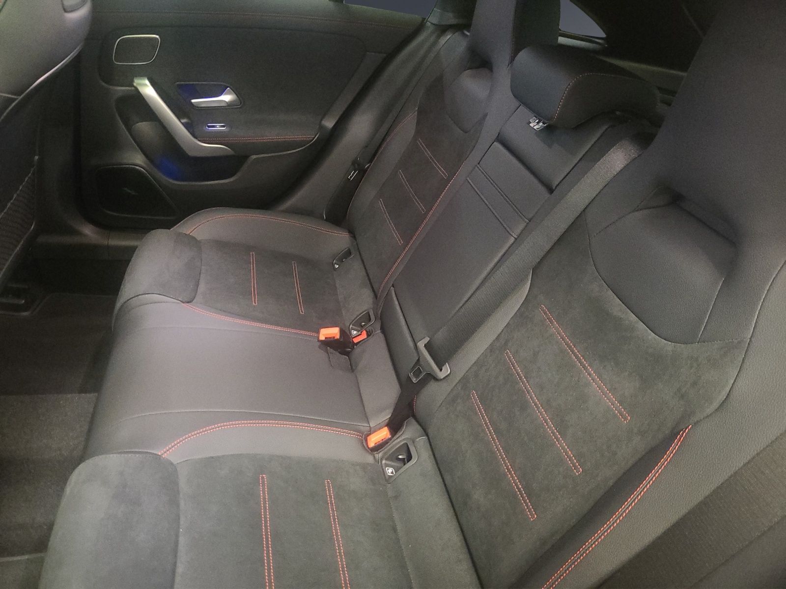 MERCEDES-BENZ CLA Shooting Brake 200 7G-DCT-image-11