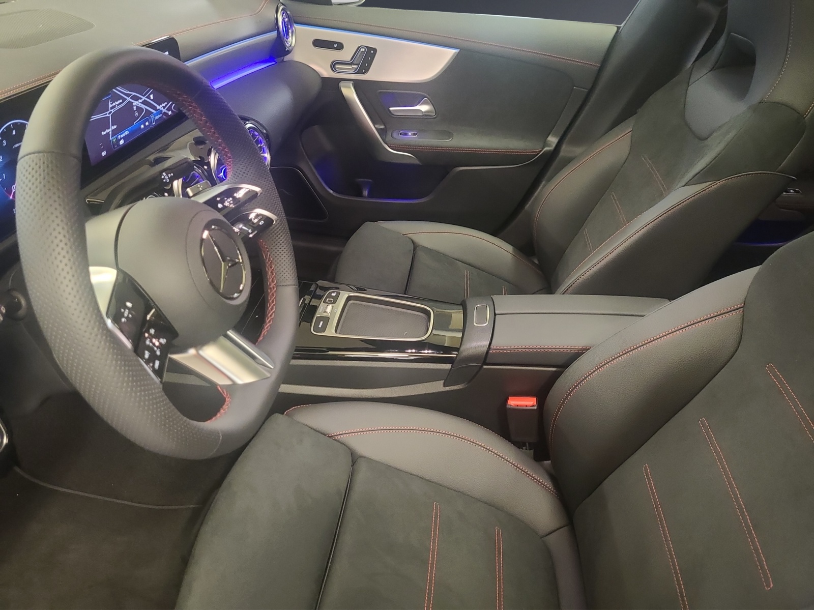 MERCEDES-BENZ CLA Shooting Brake 200 7G-DCT-image-6