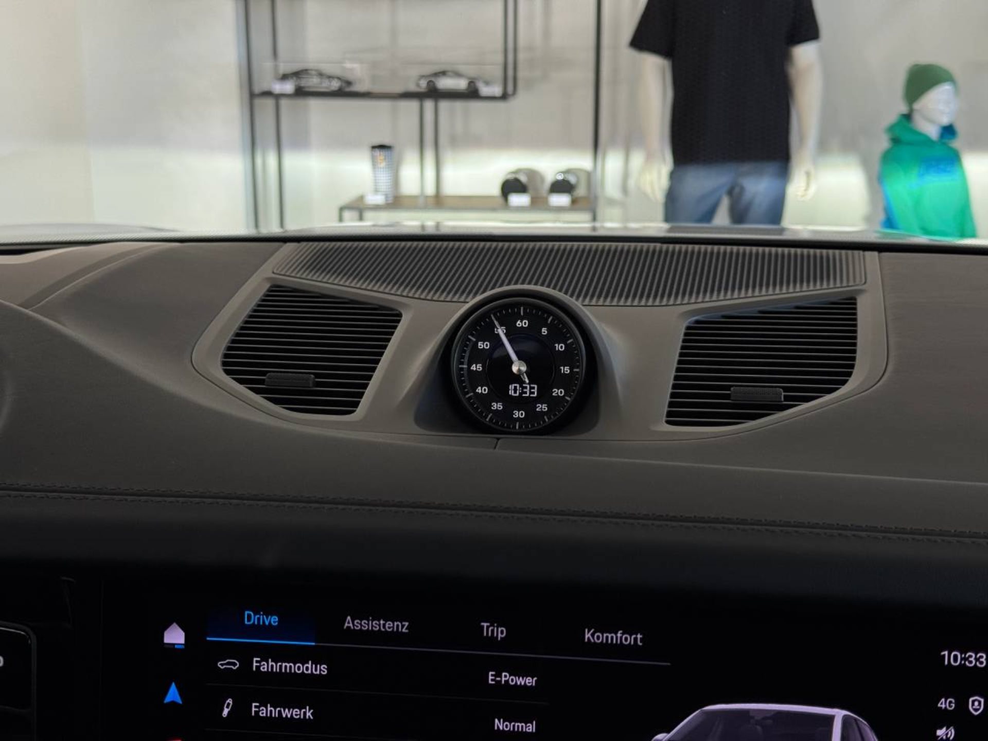 PORSCHE Cayenne E-Hybrid-image-18