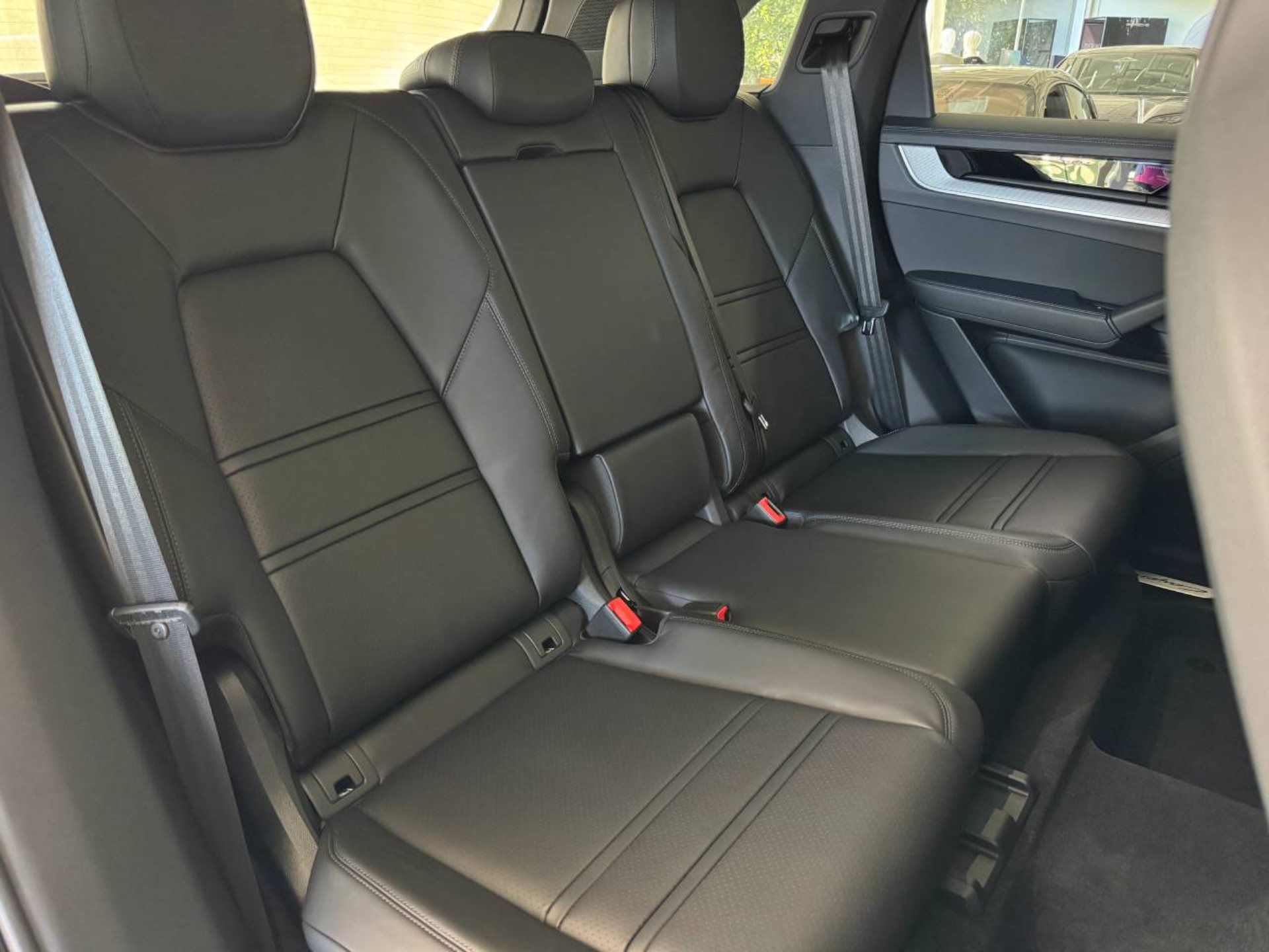 PORSCHE Cayenne E-Hybrid-image-31