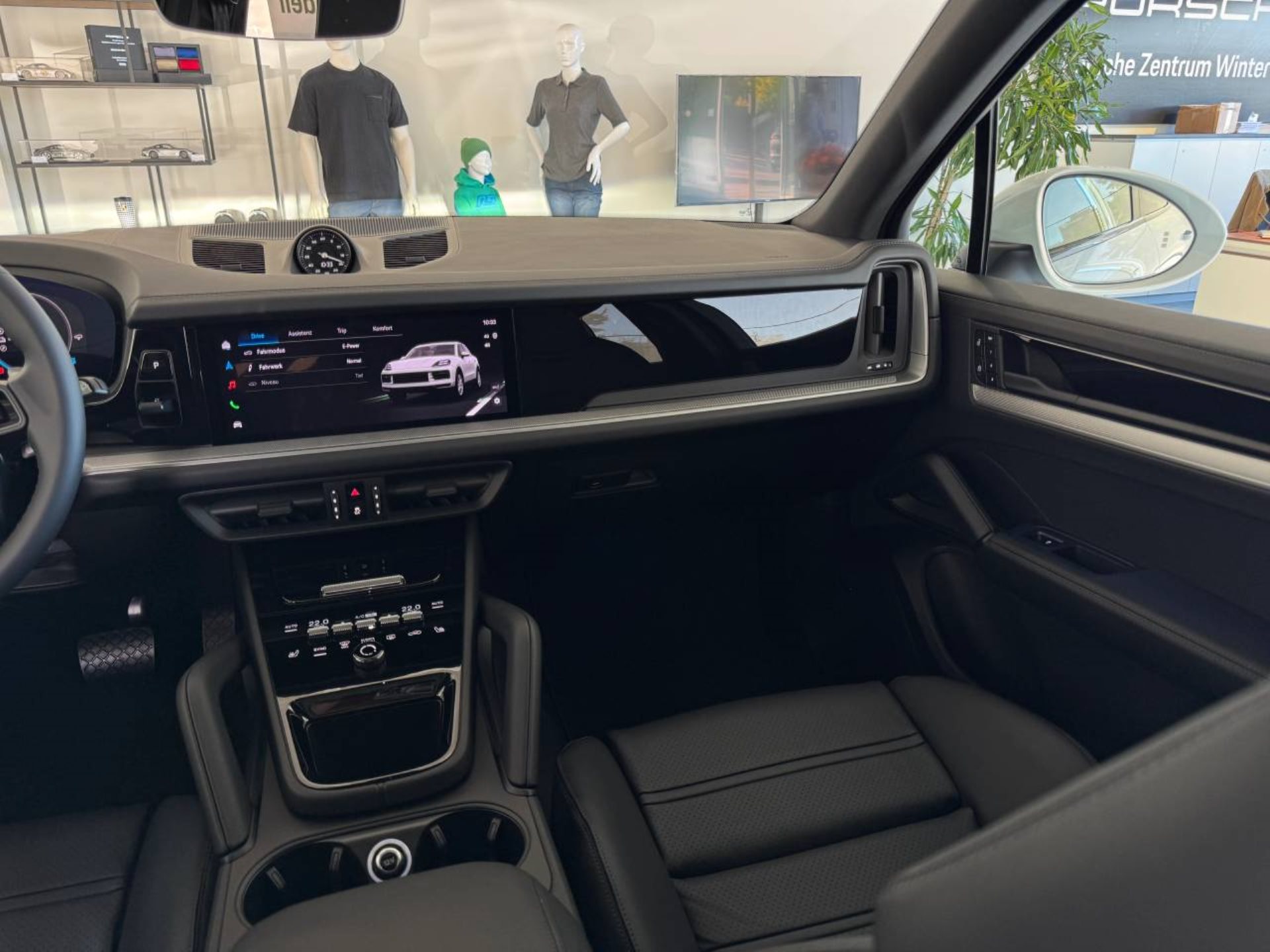 PORSCHE Cayenne E-Hybrid-image-17