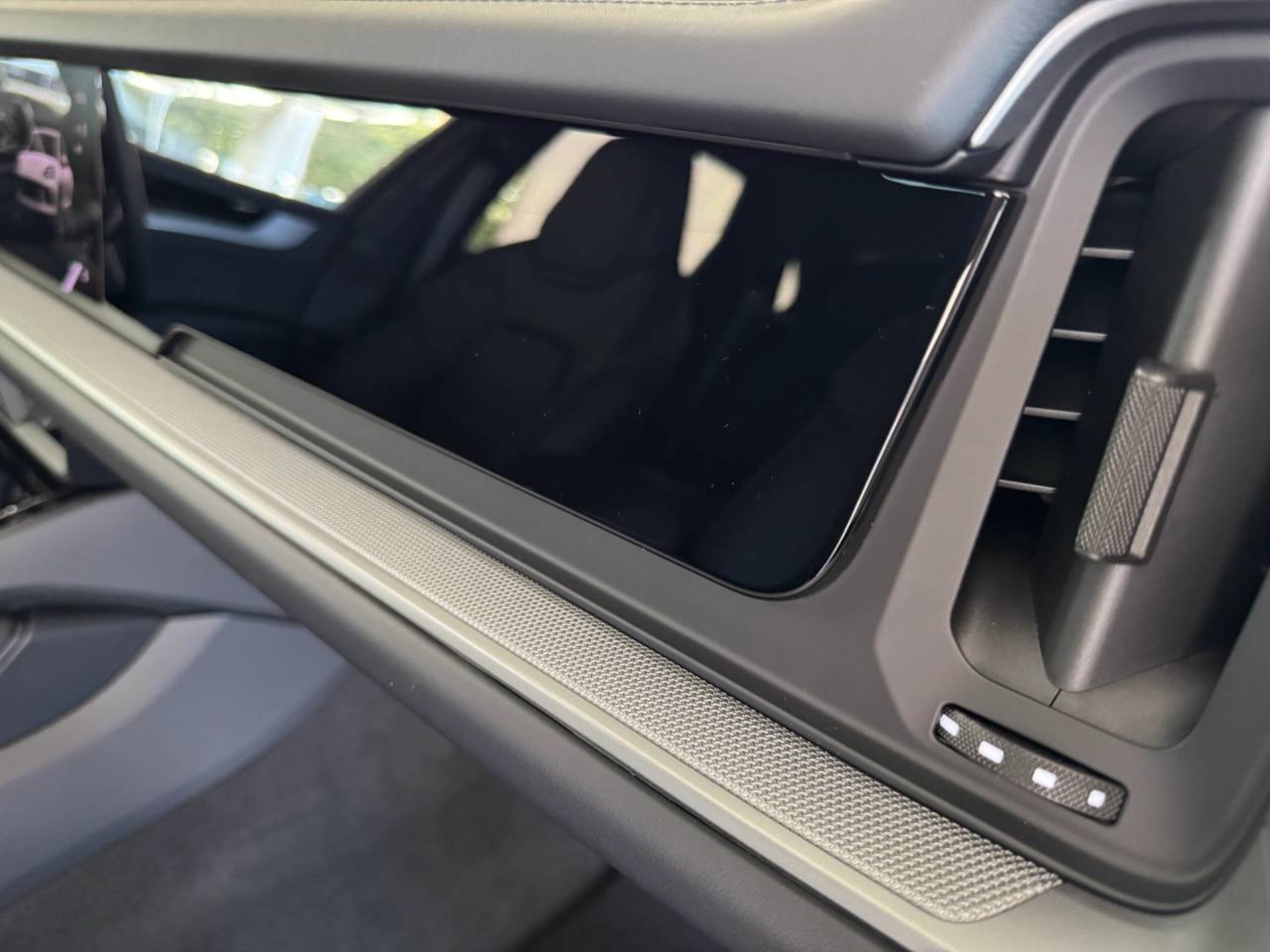PORSCHE Cayenne E-Hybrid-image-28