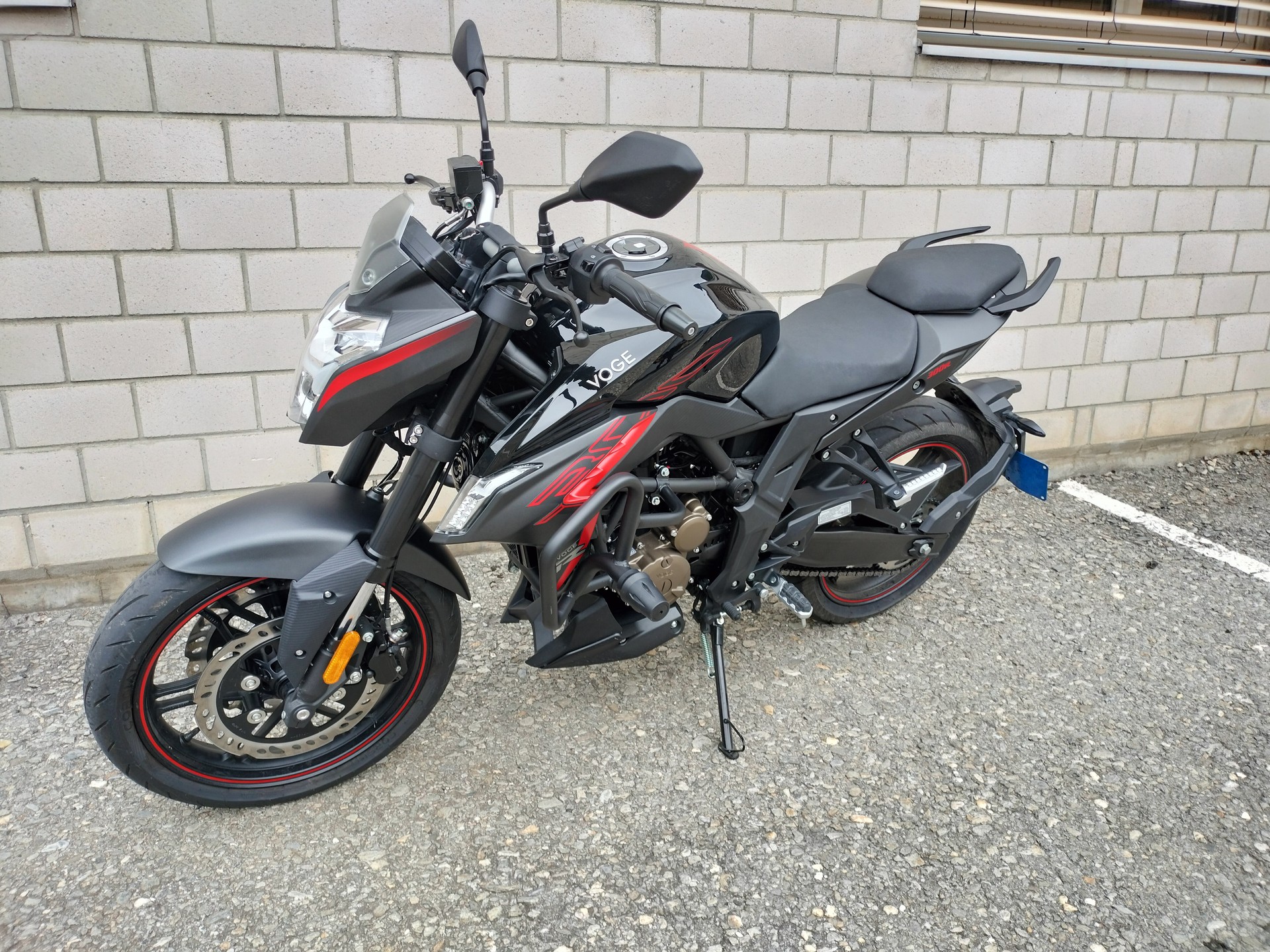VOGE 300 R-showroom-element-3