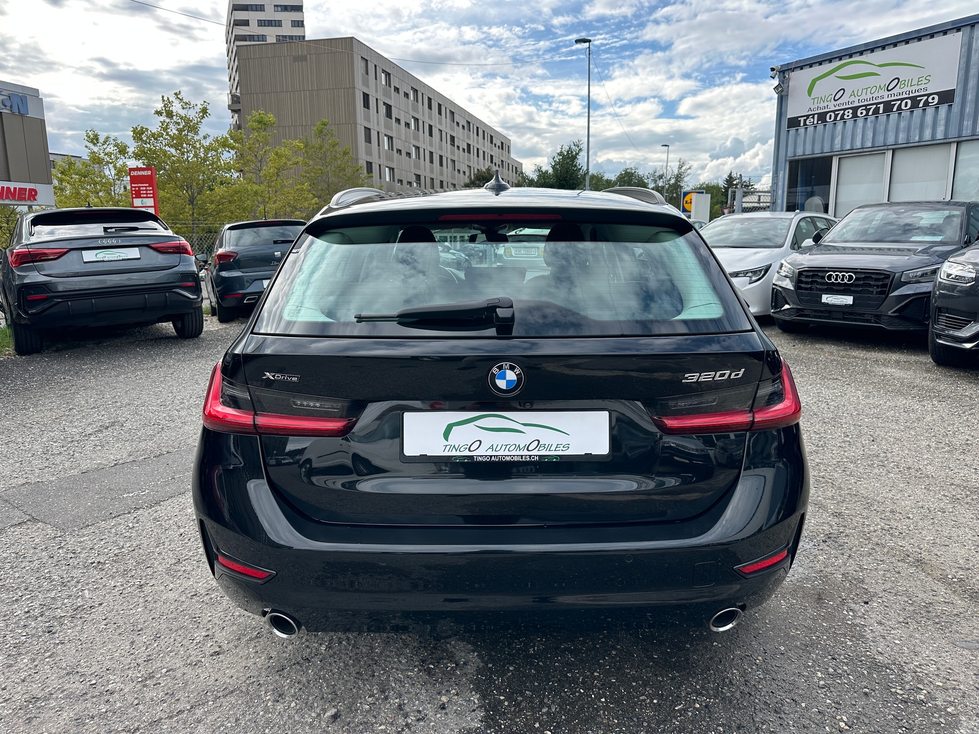BMW 320d xDrive 48V Touring Steptronic-image-4