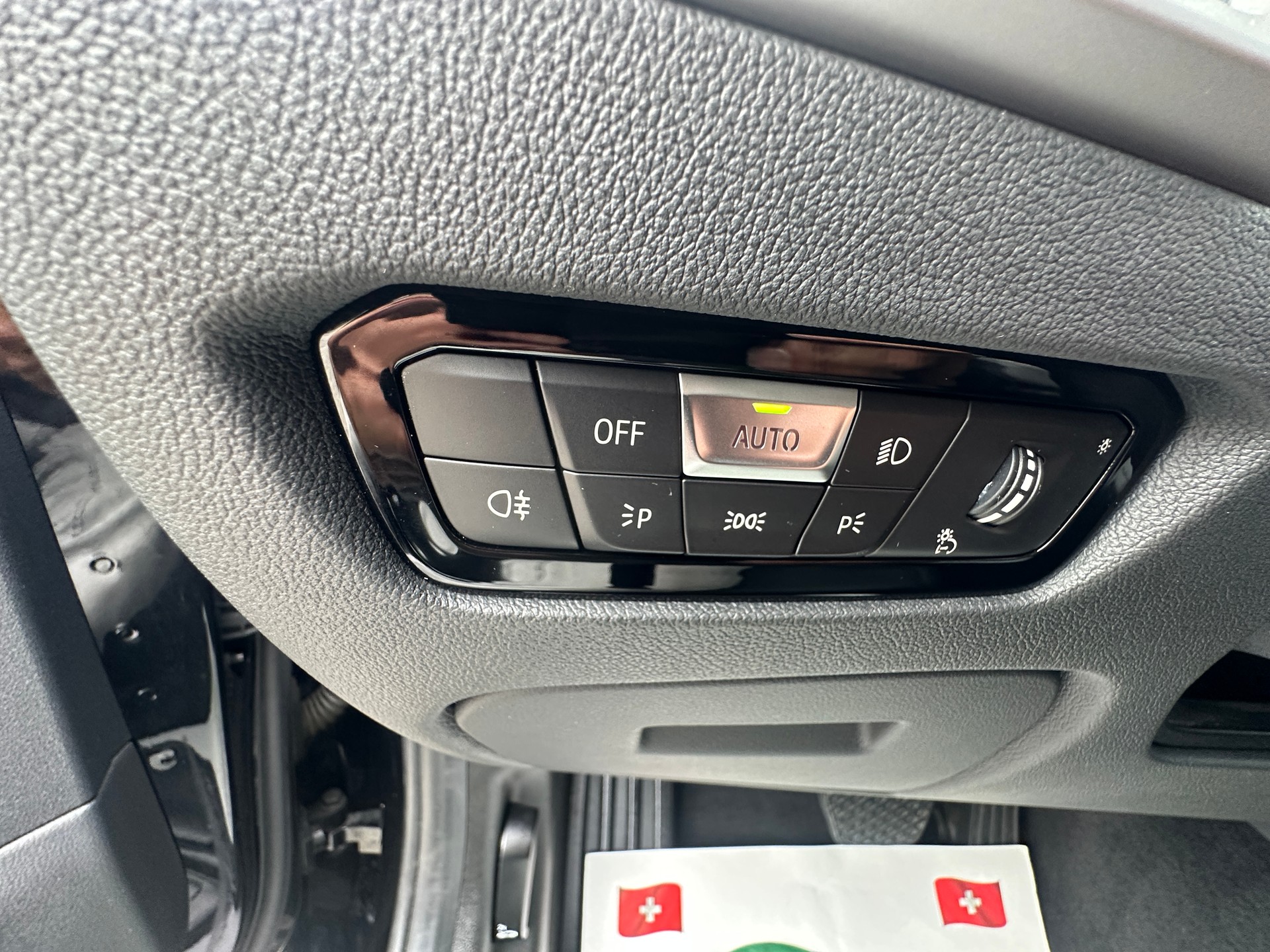 BMW 320d xDrive 48V Touring Steptronic-image-27