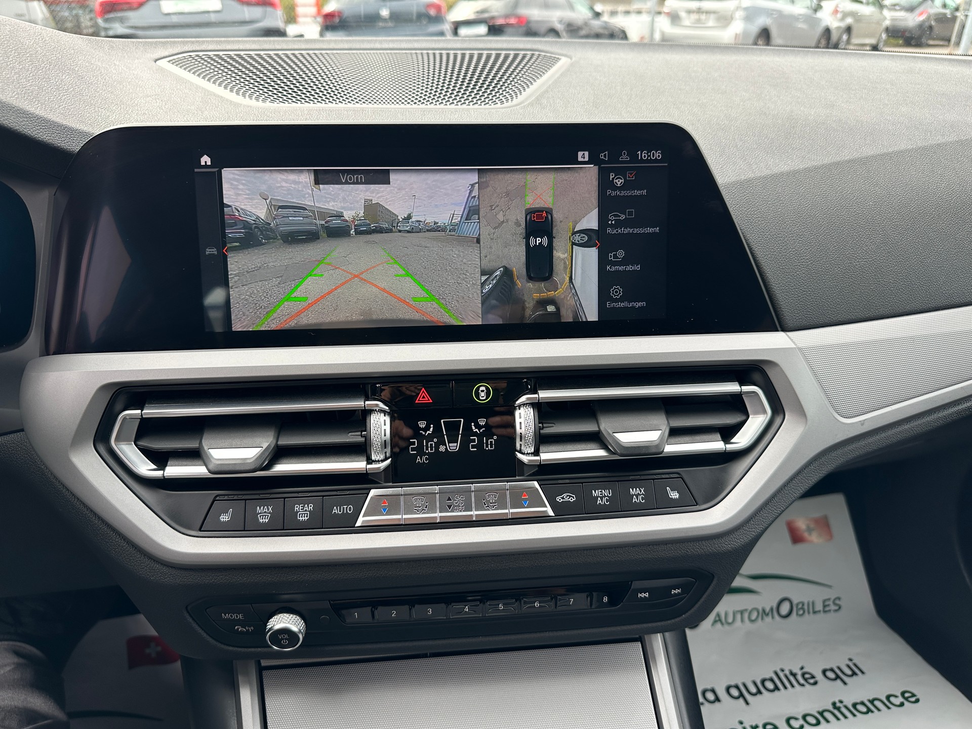 BMW 320d xDrive 48V Touring Steptronic-image-18