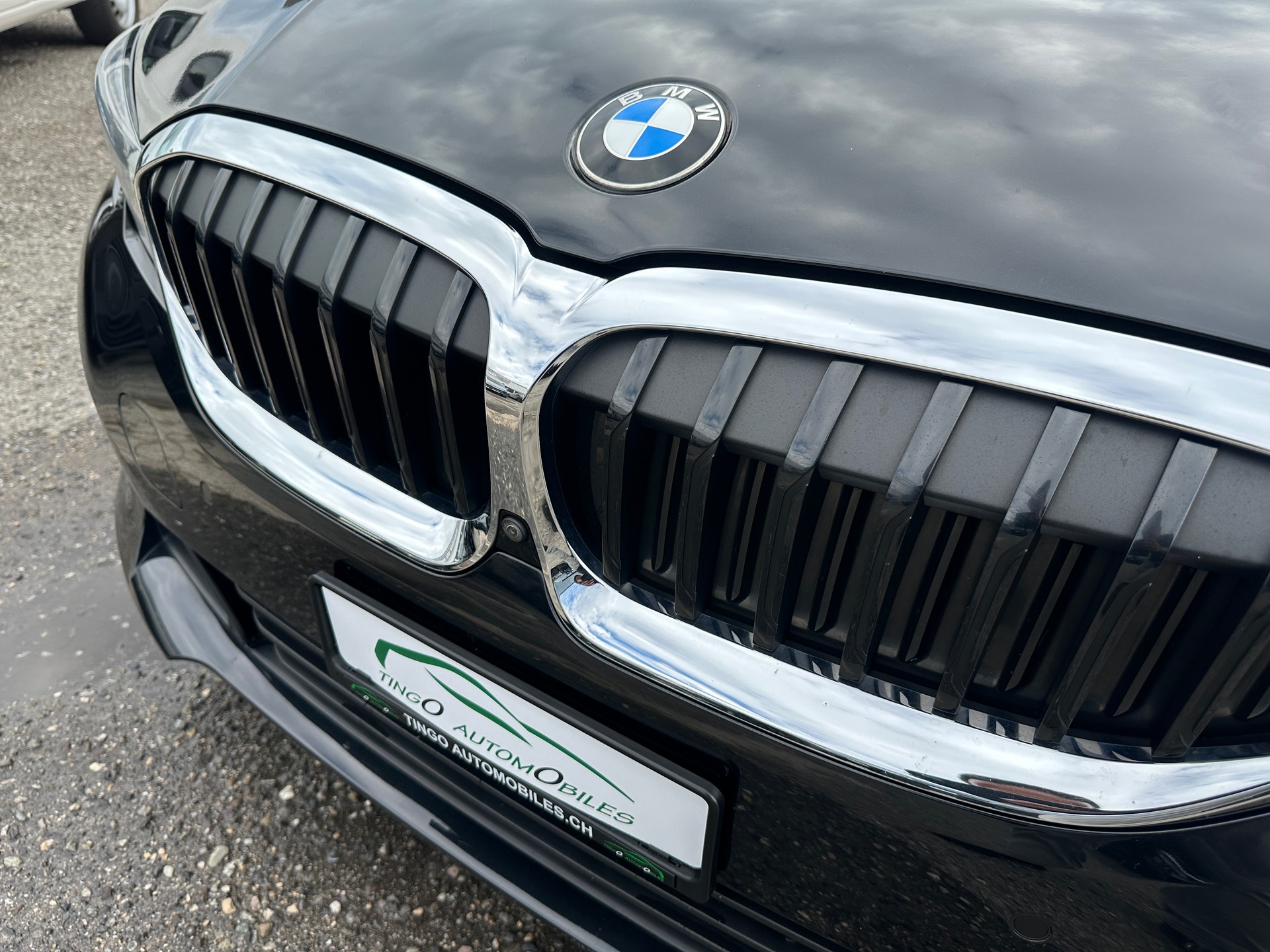 BMW 320d xDrive 48V Touring Steptronic-image-10